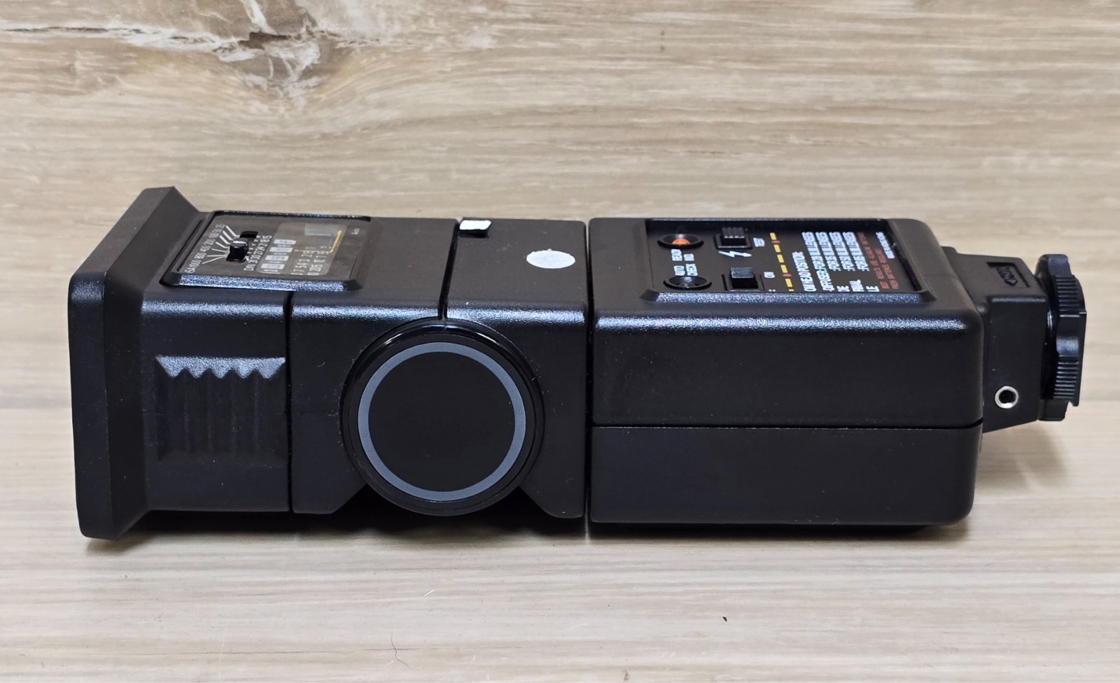 Quantaray QBSZ-370 Flash Swivel and Angle Tested