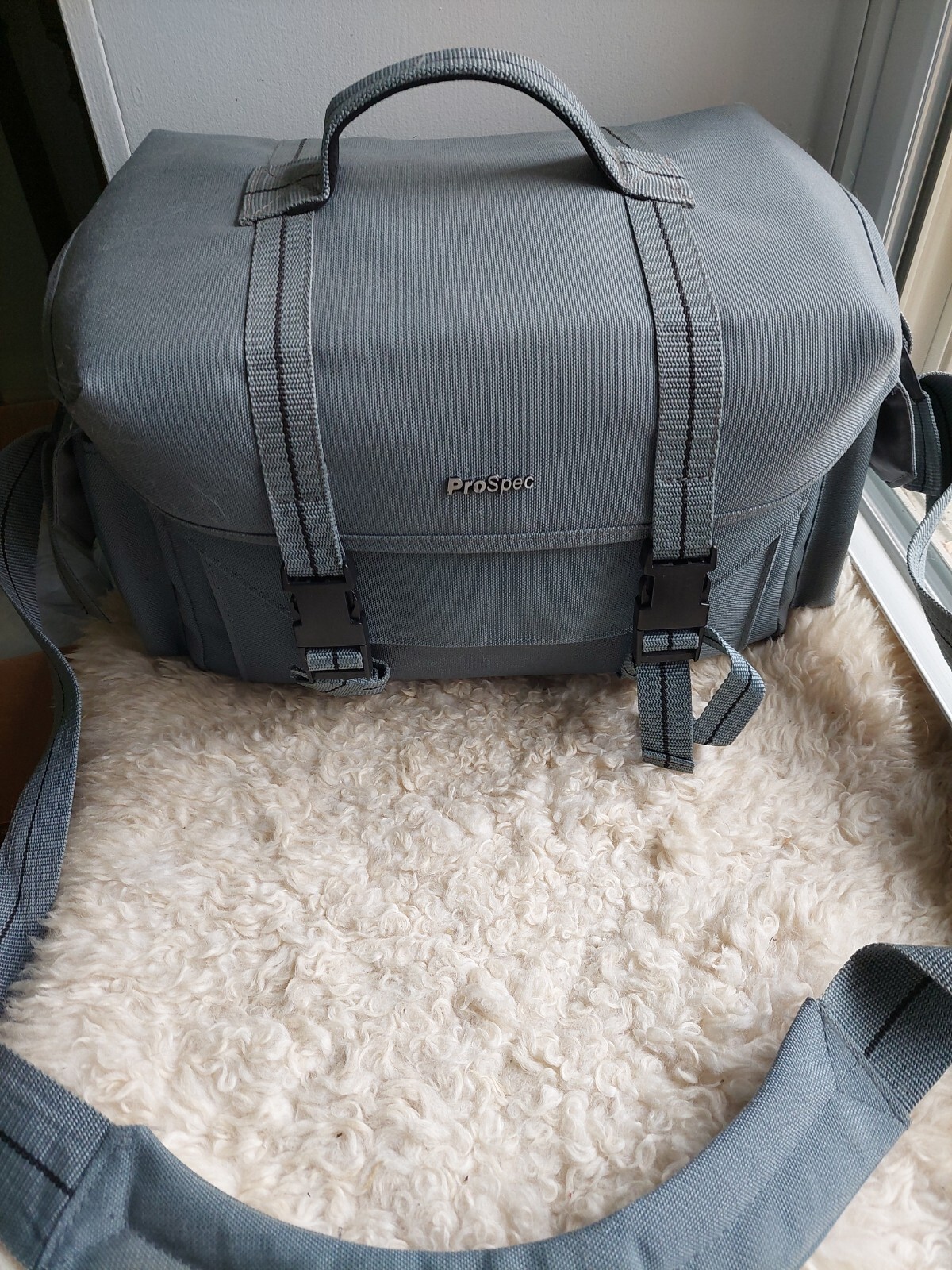 Vintage ProSpec Soft Padded CAMERA Bag: 15"x9"x9", w/handle, shoulder strap EUC