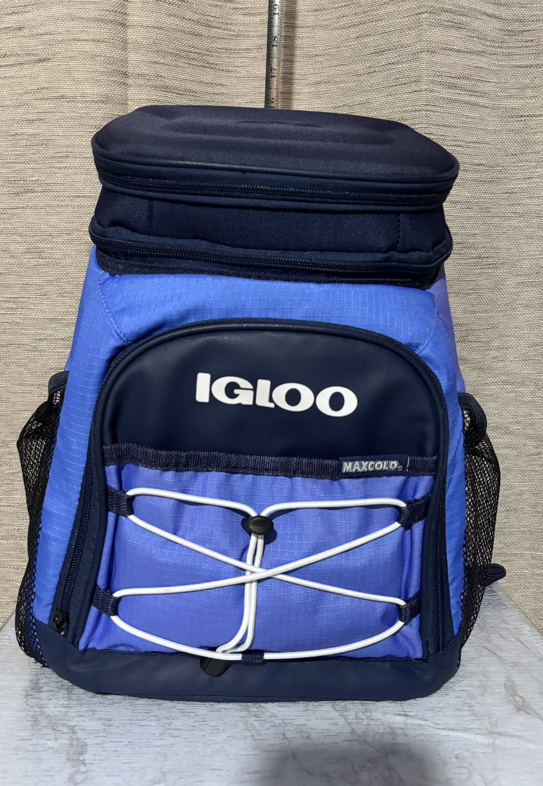 Igloo Maxcold Cooler Bag Hard-Top Backpack 28 Cans Capacity BLUE*GUC