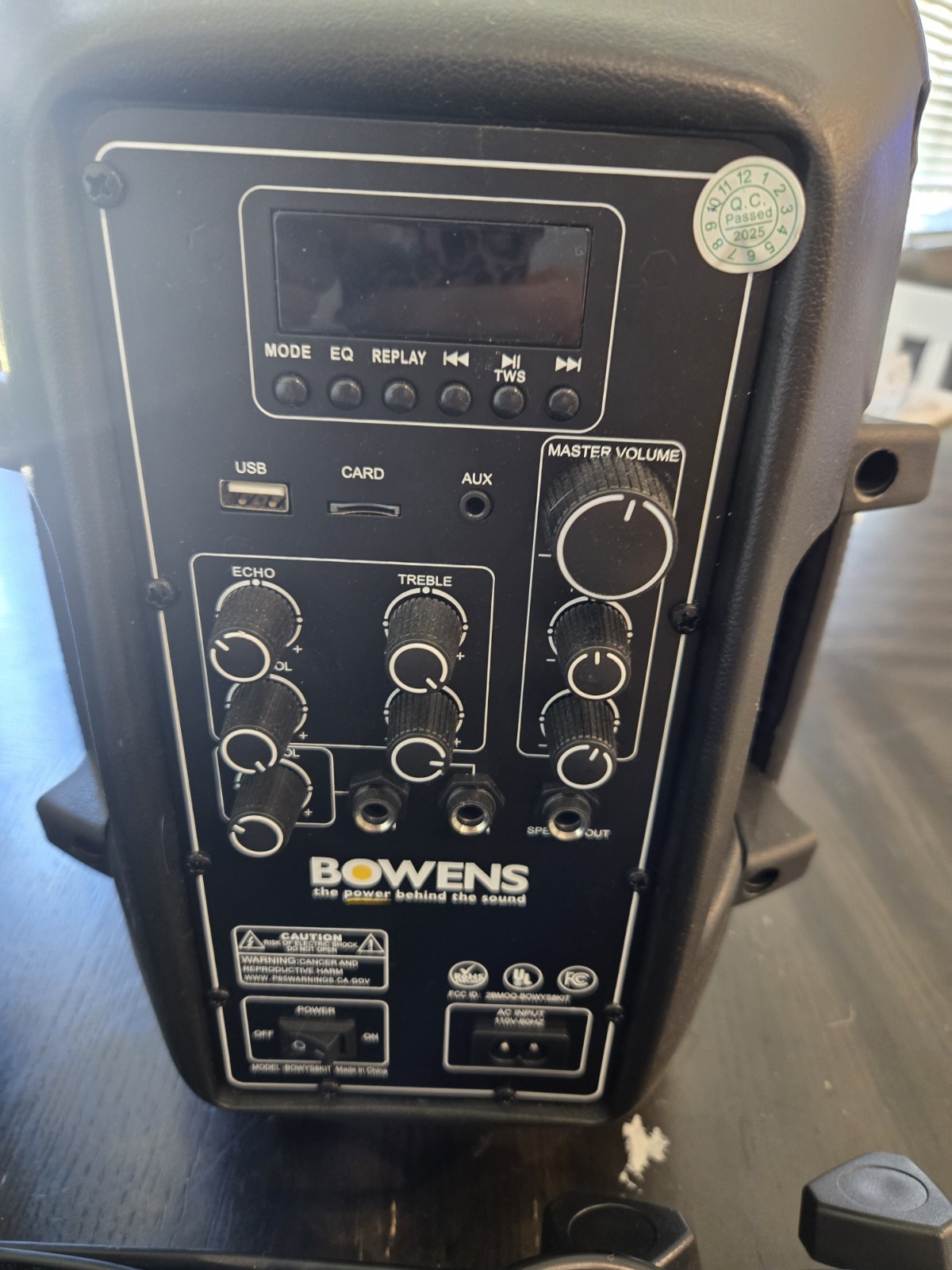 BOWENS SS1010 Karaoke Speaker Set USB AUX Echo, 2 Wired Mics, Stands/Cables
