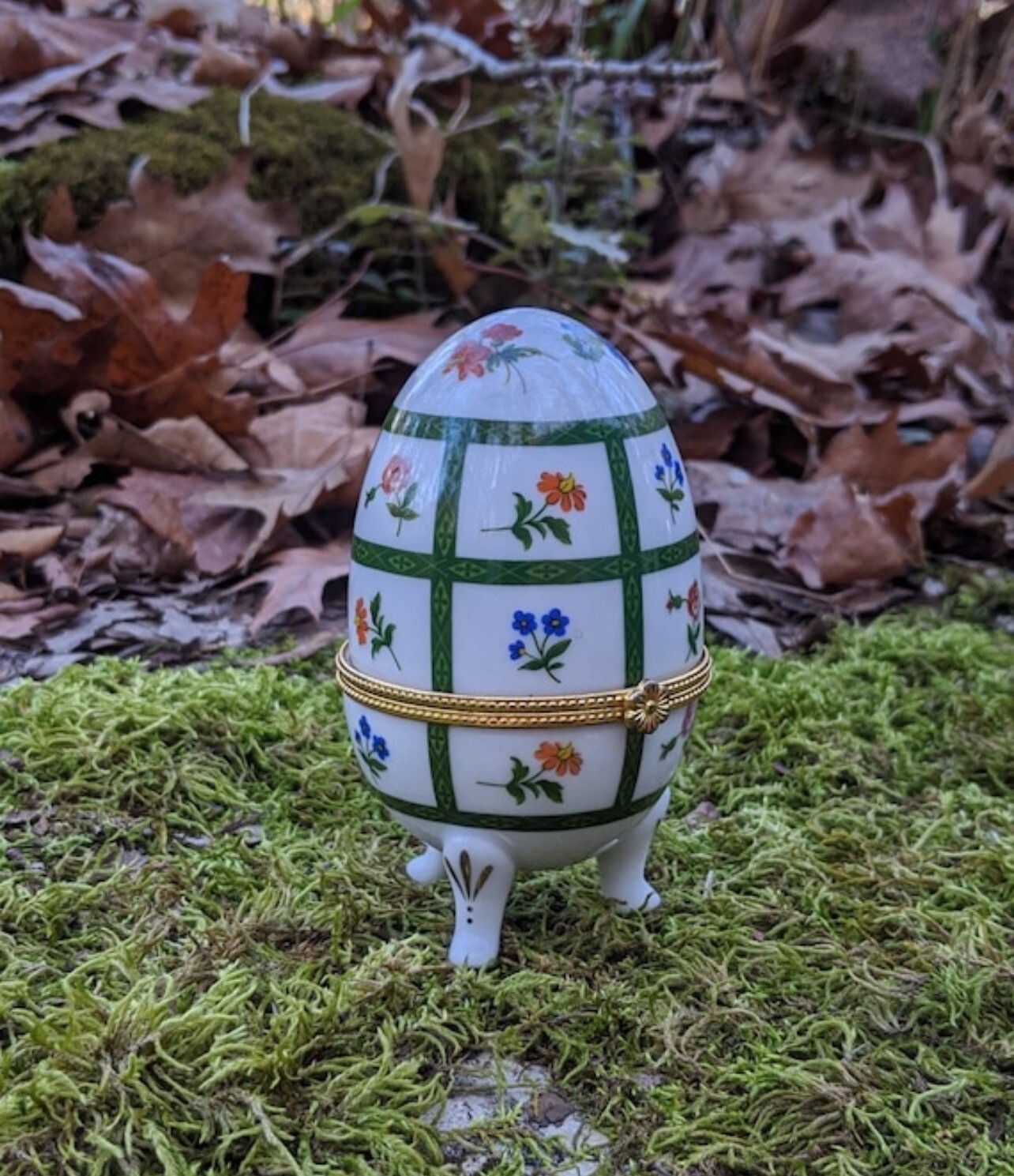Vintage Ceramic Egg Trinket Box