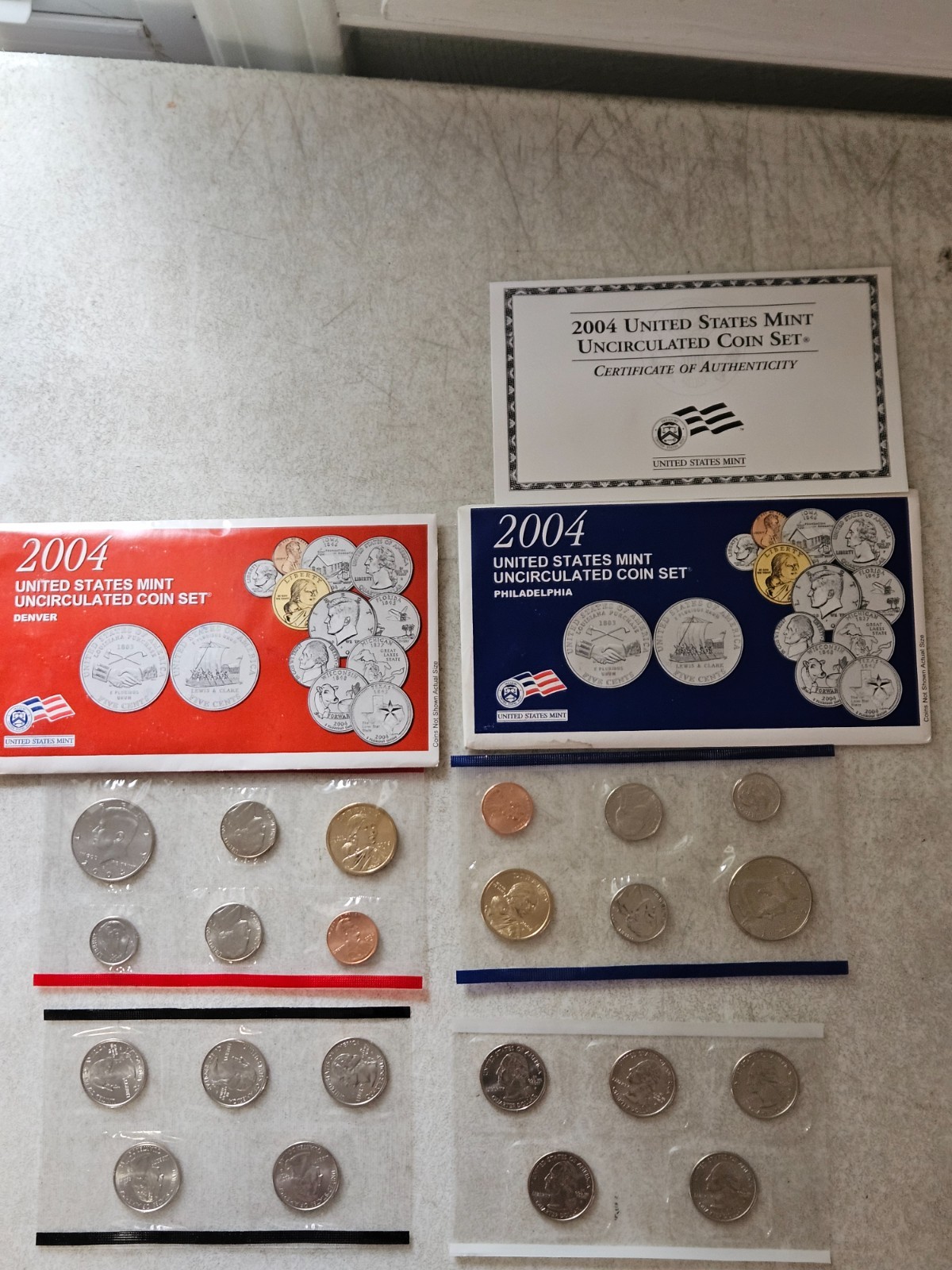 2004 UNITED STATES SPECIAL MINT UNCIRCULATED COIN SET DENVER & PHILADELPHIA