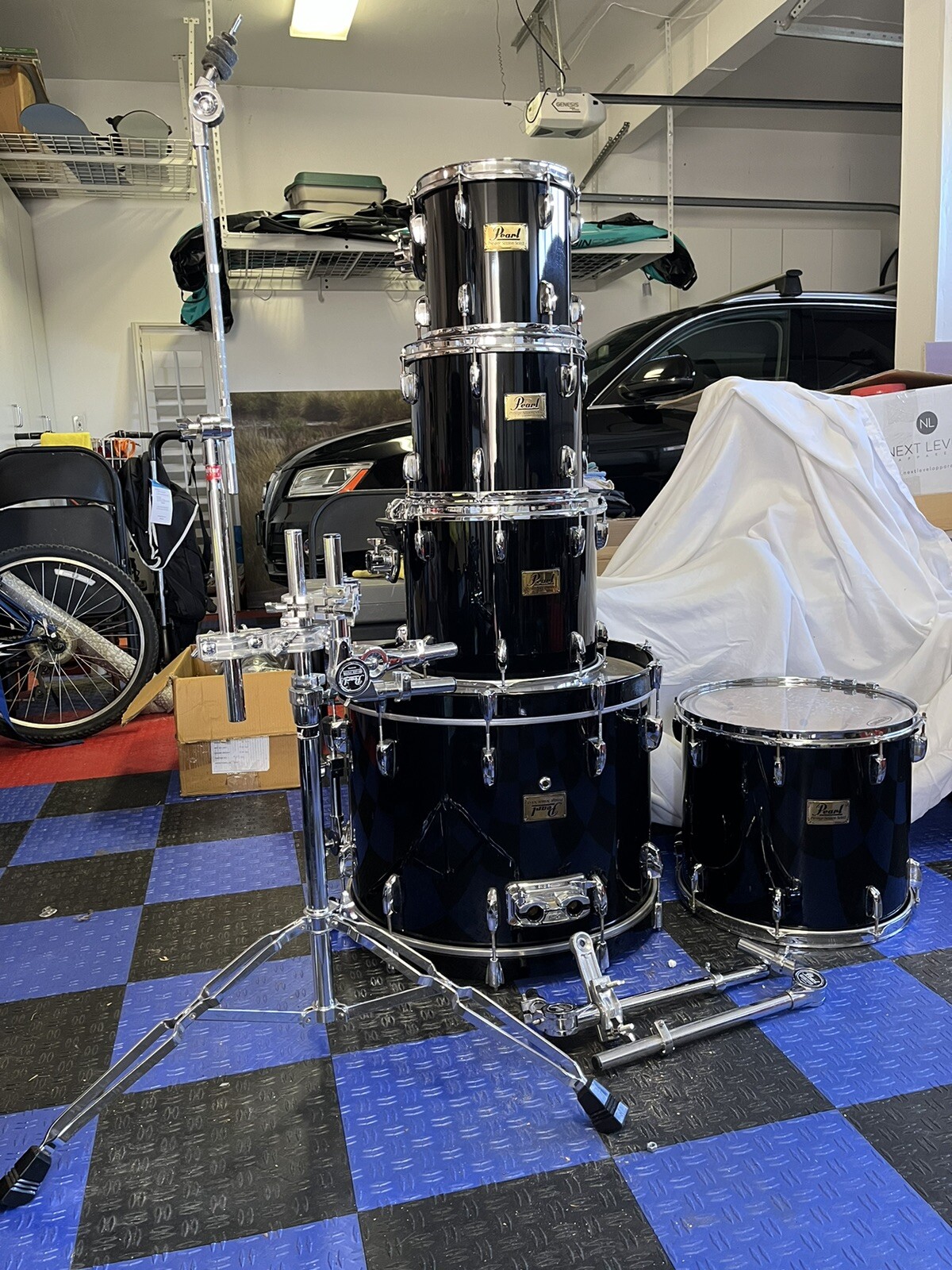 6 Piece Session Select Pearl Drum set.  Black mist.