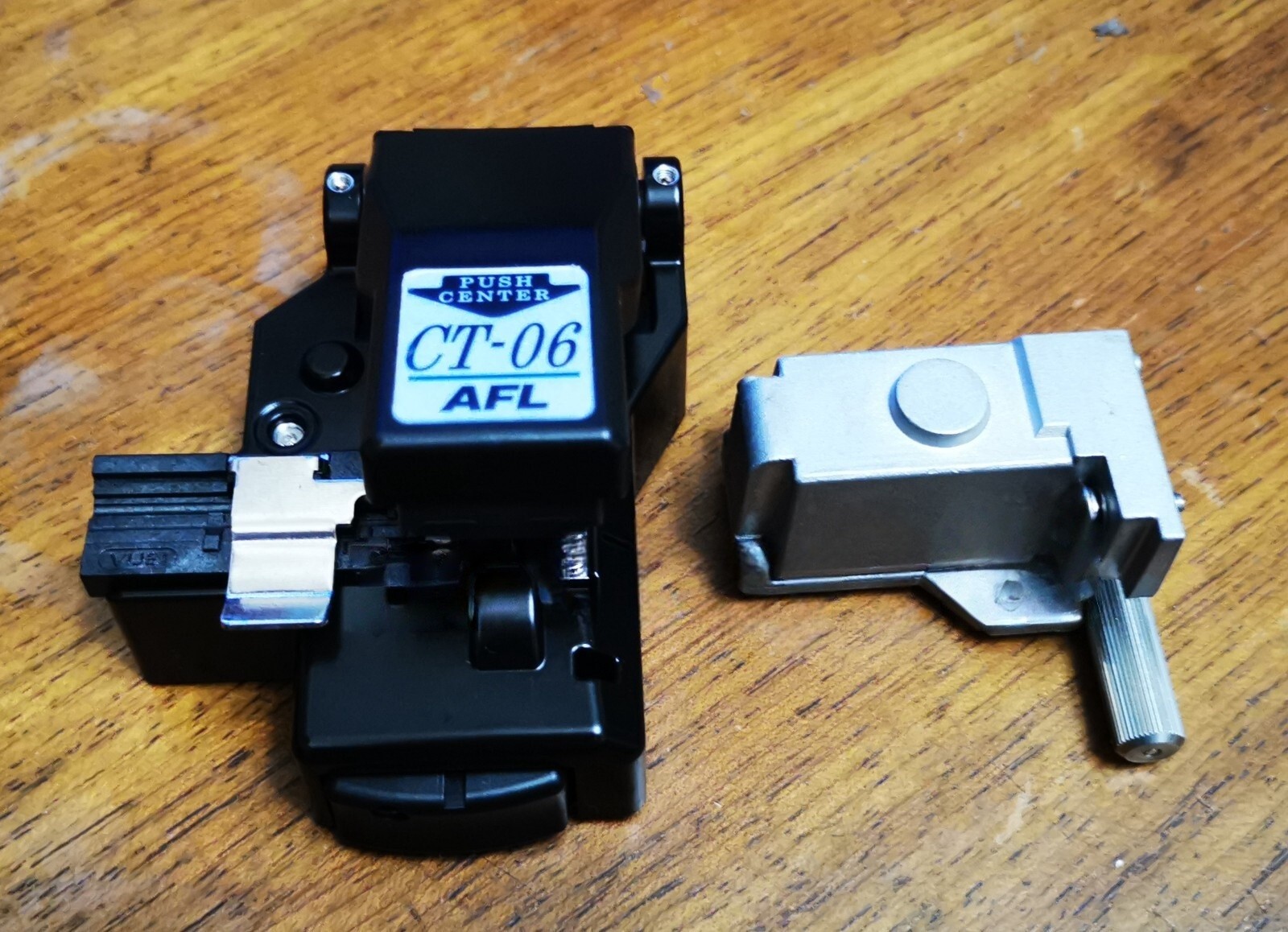 New  Fujikura AFL CT-06 Optical Fiber Cleaver with Waste fiber box #2815