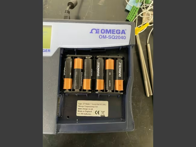 Omega Engineering OM-SQ2040 Portable Data Logger - Good Working Condition