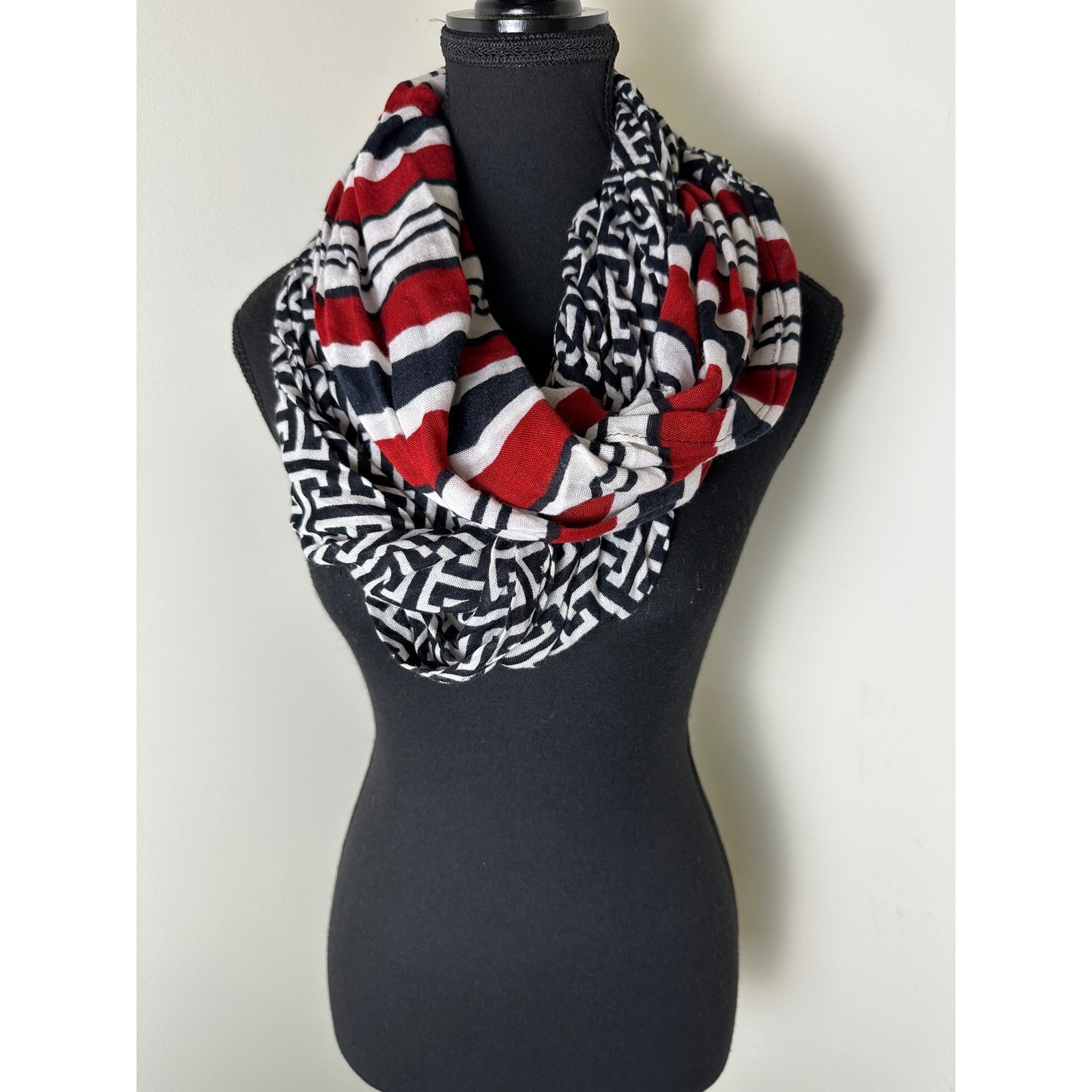 Mud Pie Women Black White Red Striped Geometric Print Infinity Scarf One Size