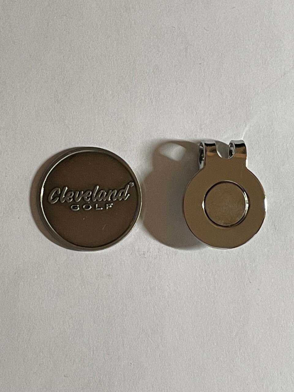 (1) Cleveland Golf 1" Coin Style Golf Marker W/ Bonus Hat Clip - A Great Deal!