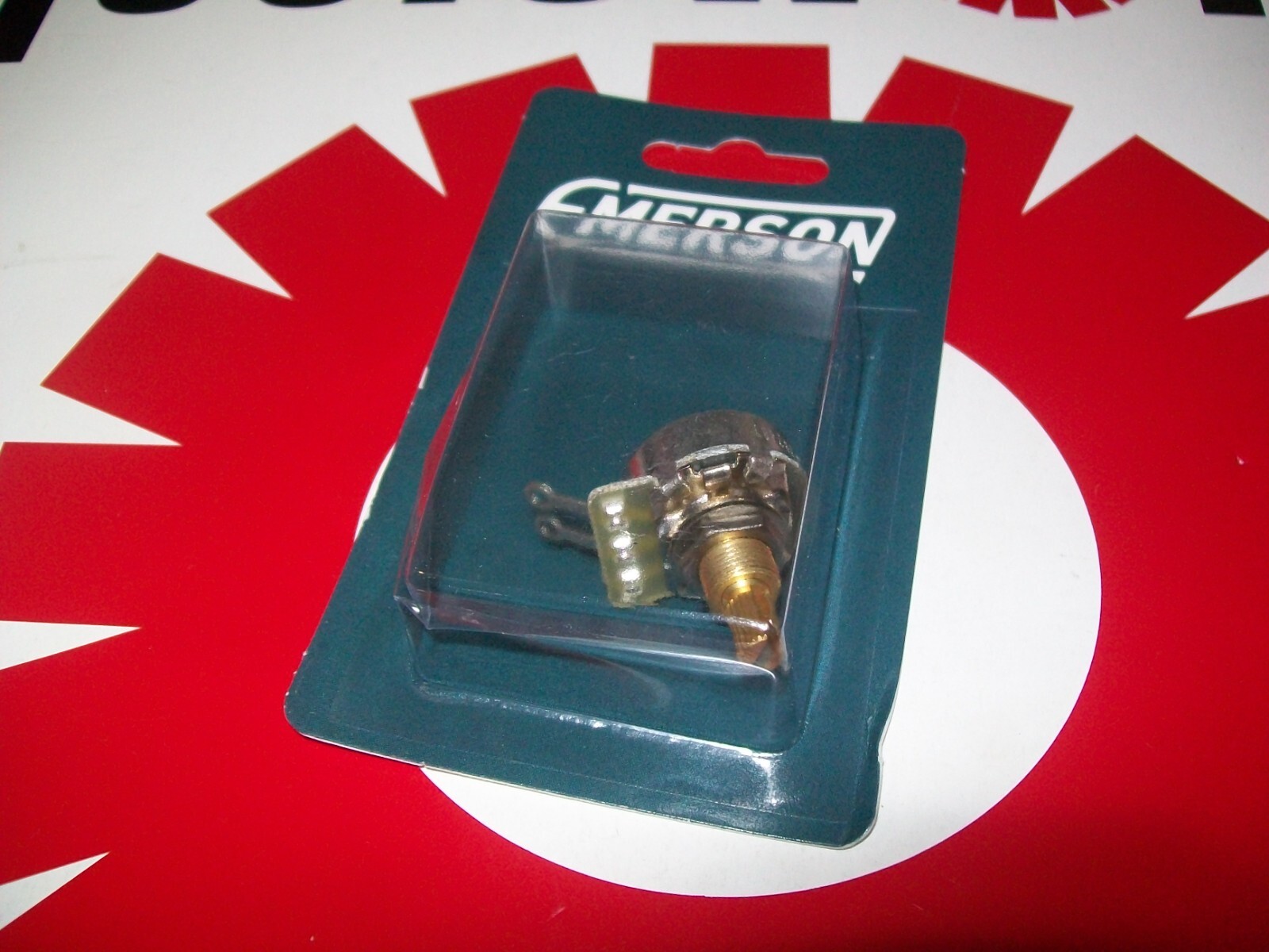 Emerson Custom Premium Potentiometer - 250K, Short Blender - Single