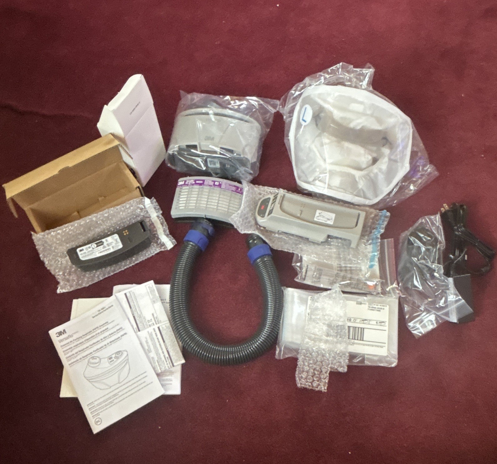 3M Versaflo TR-600 PAPR Full Face Mask Size L w/ Hose Battery Charger