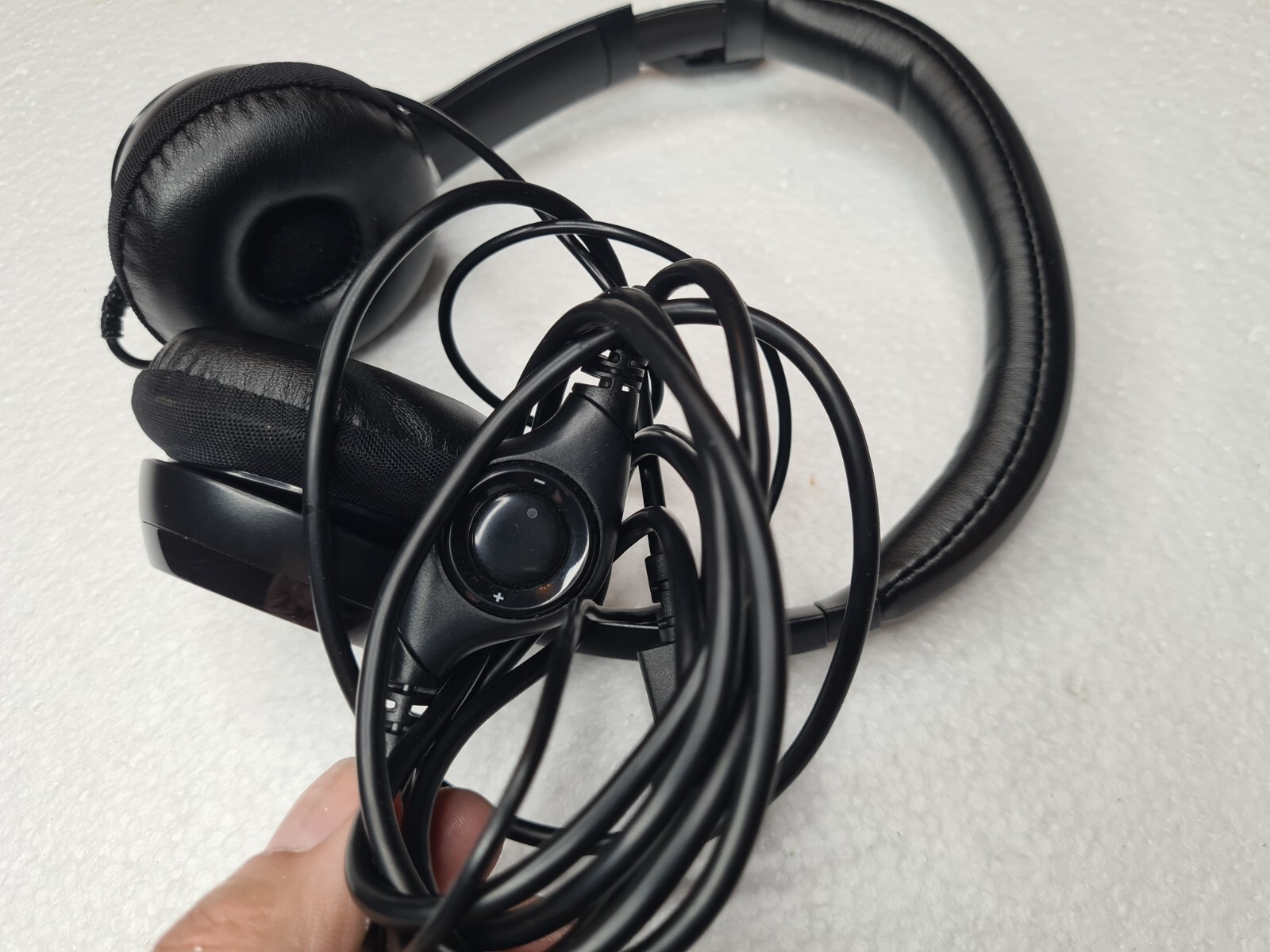 Logitech Logi Headphone Headset Wired Black USB Padded Ears Volume Control Chat