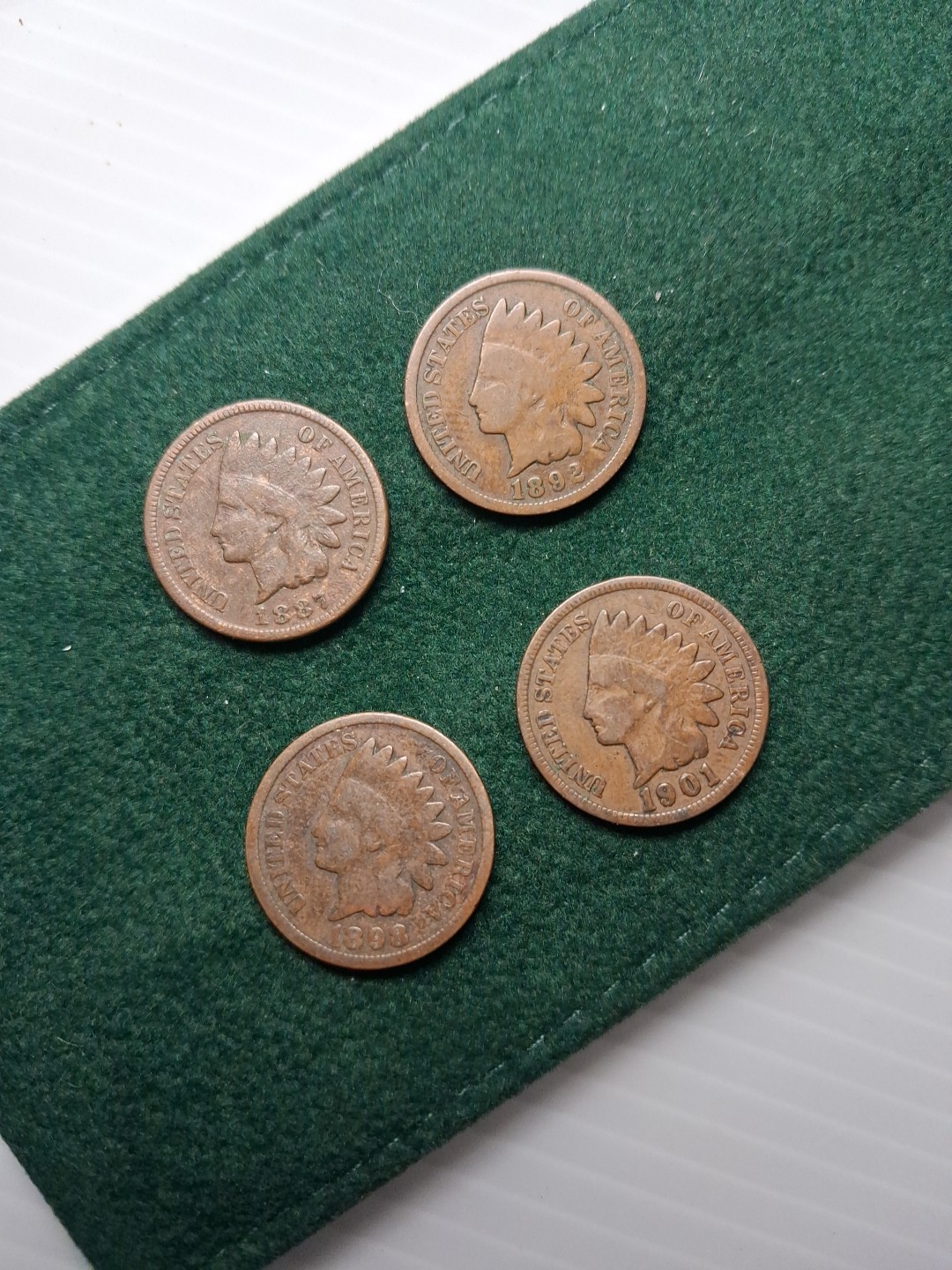 Lot of (4) Indian Head Pennies ( 1887/1892/1898 & 1901)