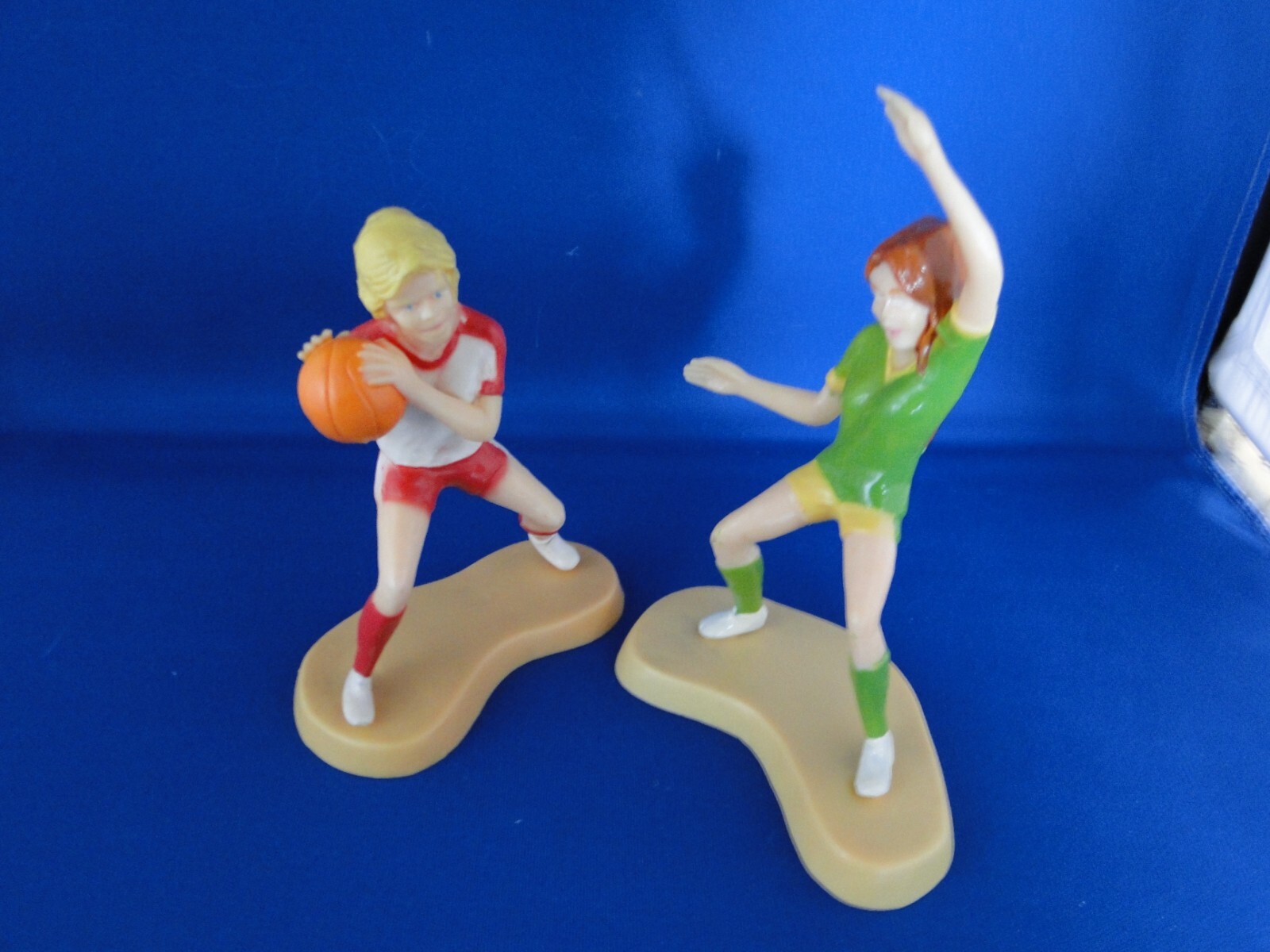 New Vintage Wilton Female Basketball Set Cake Decor & Party Favor  2113-9354