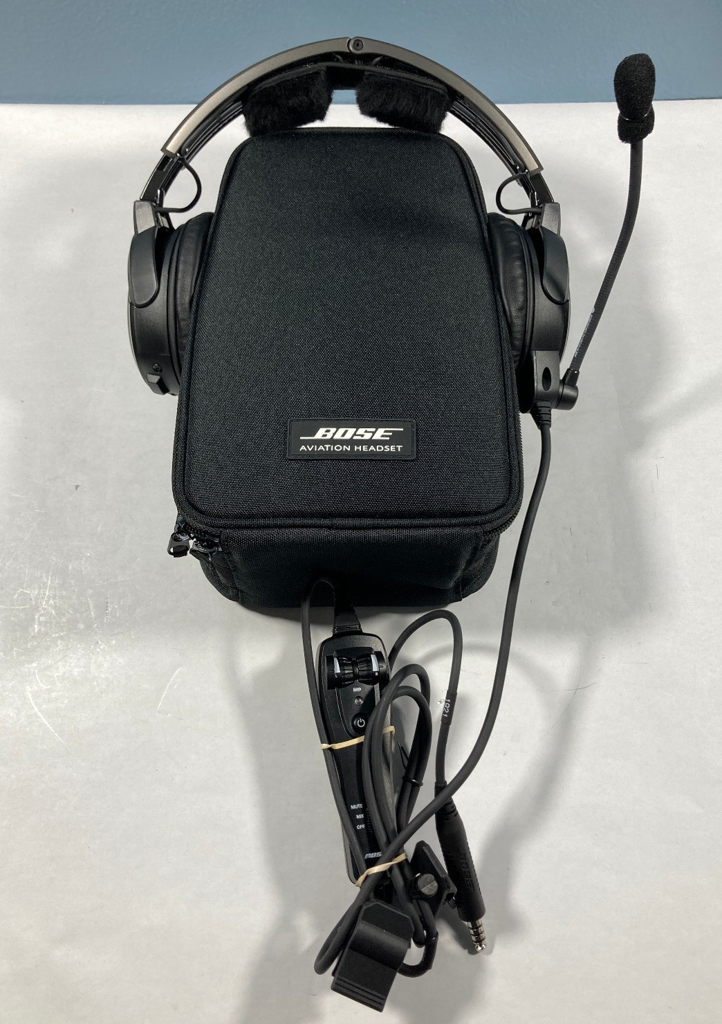Bose A20 Aviation Headset with Helicopter u174 Plug and Soft Case
