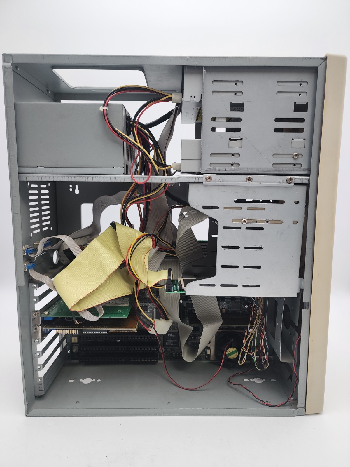 Vintage PC INTEL ADVANCED/AS (ATLANTIS) Pentium CPUSIS 6326 GPU 64MB RAM