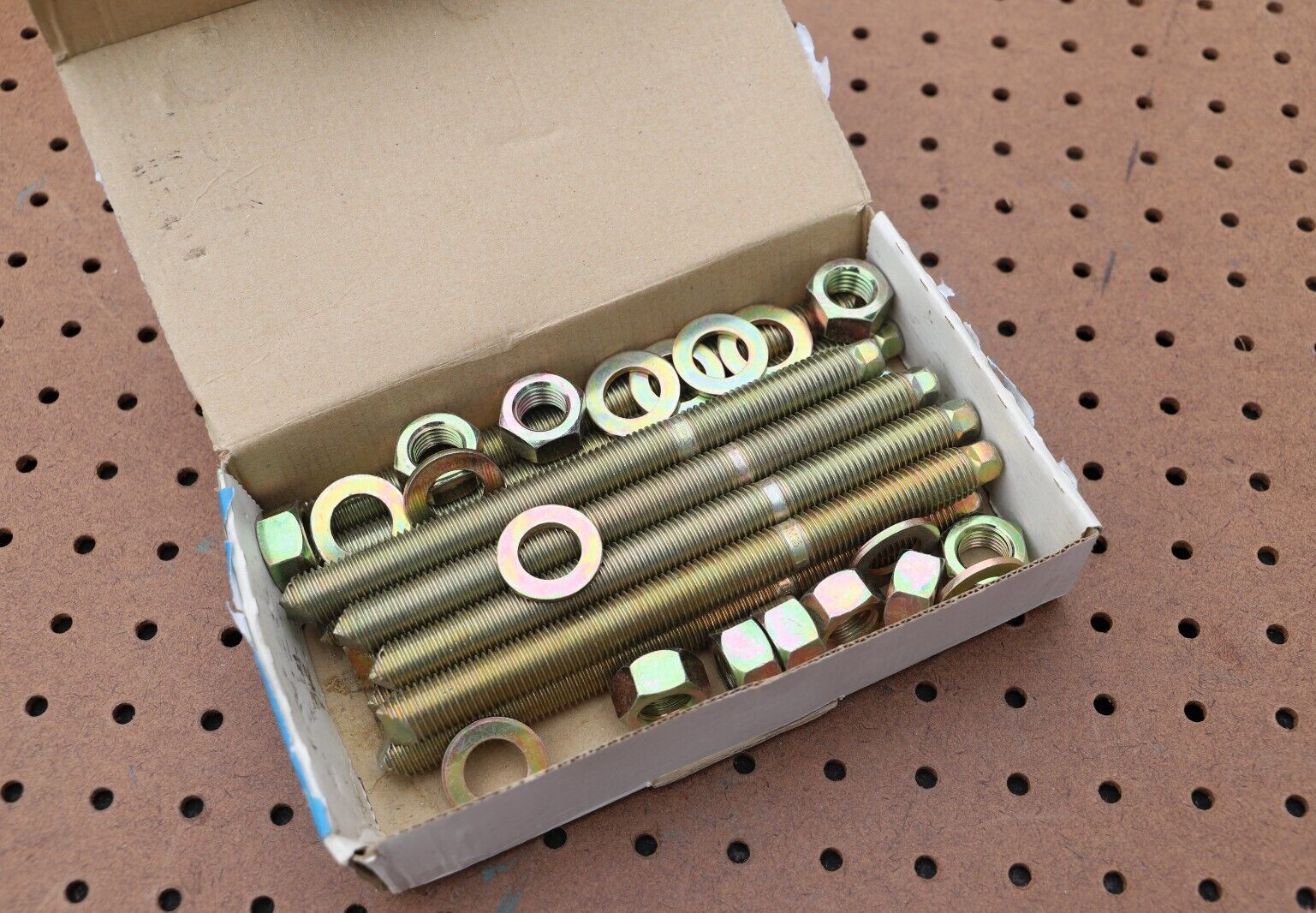 UPAT Z-21.12-1064 UKA 3 ANCHORS BOX