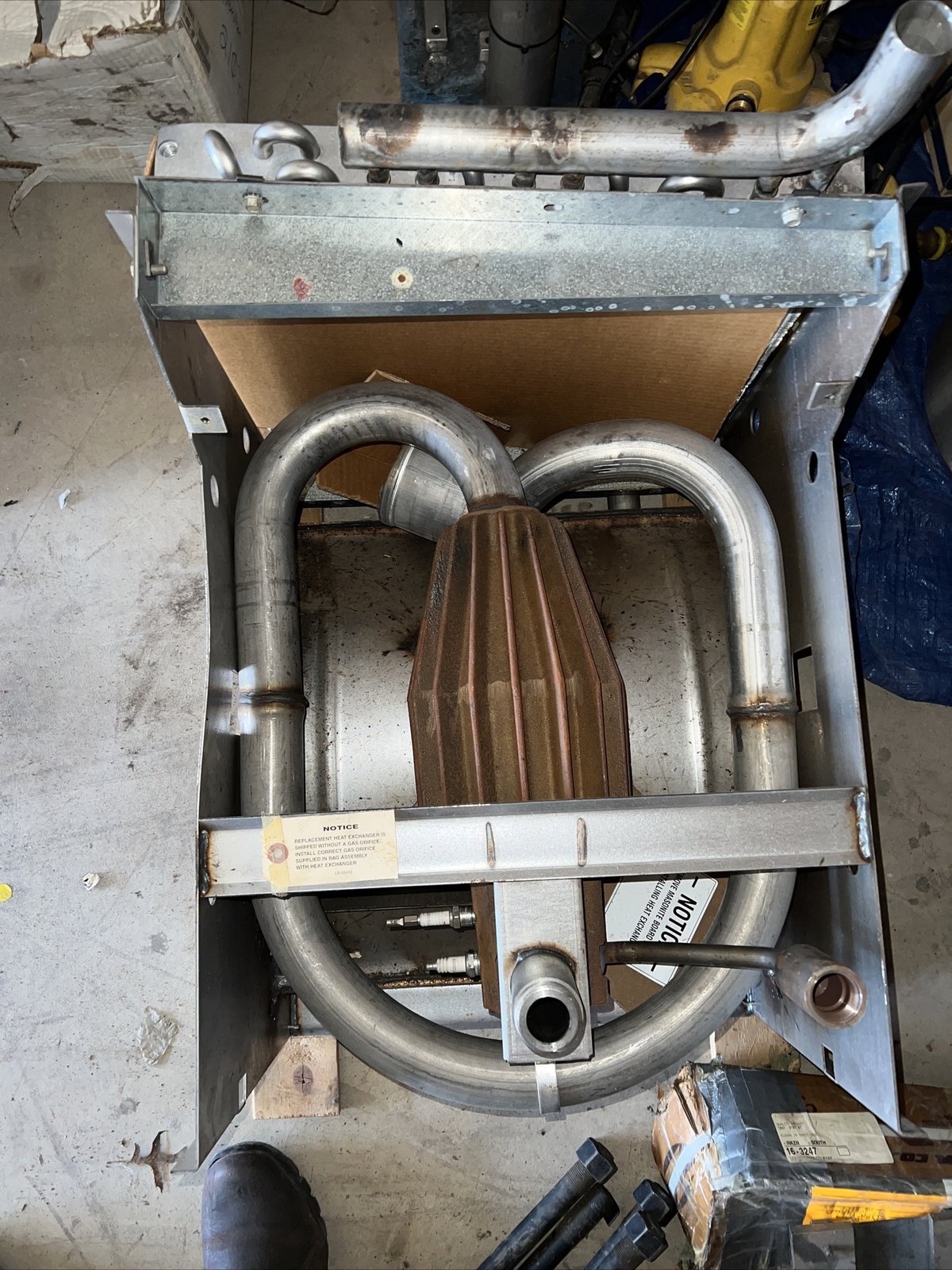 lennox pulse heat exchanger lb-93416 (LOCAL PICK UP ONLY)