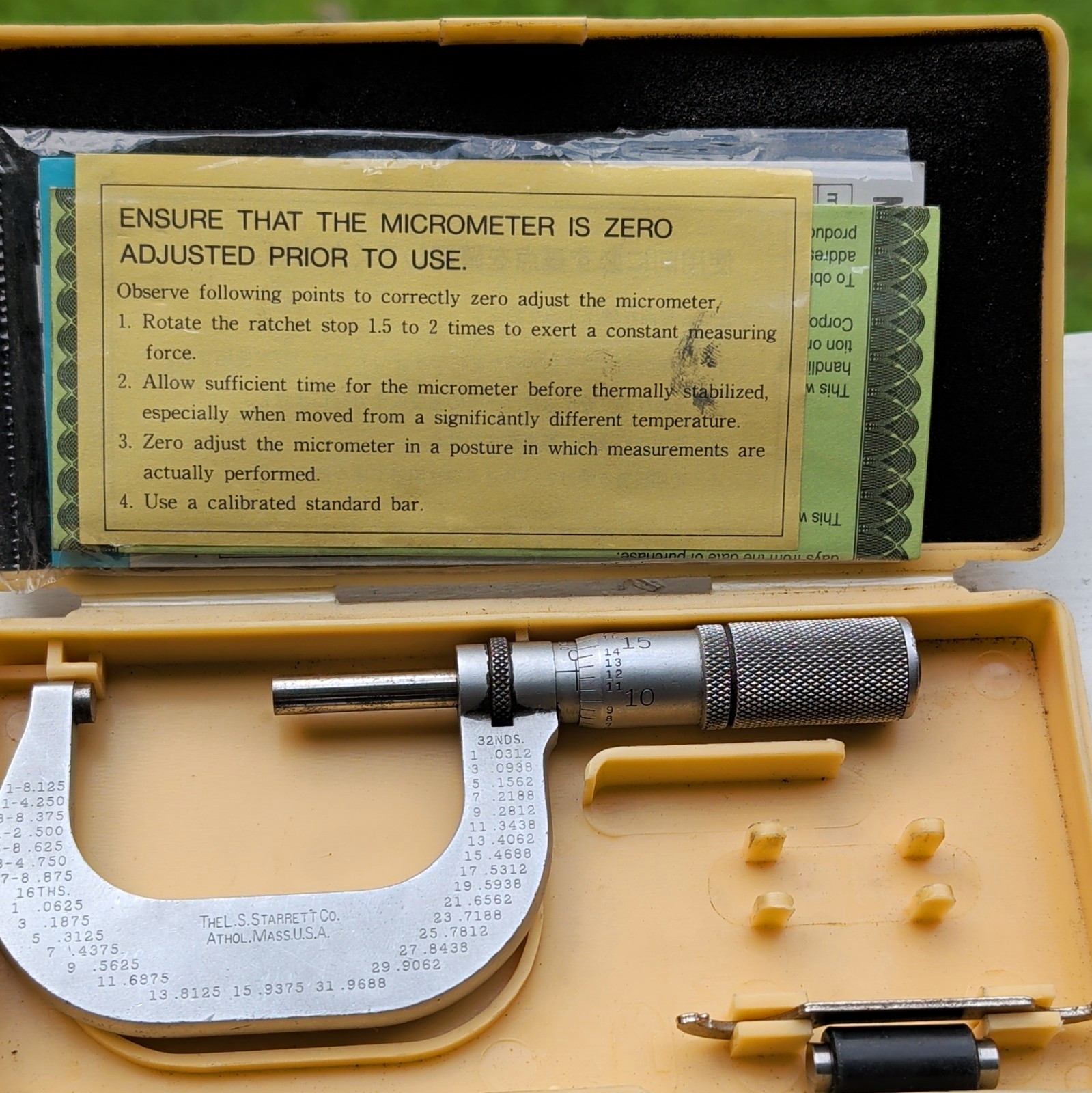 Starrett 32NDS Outside Micrometer 1-2 in Mechanical 0.001 in w/ Case