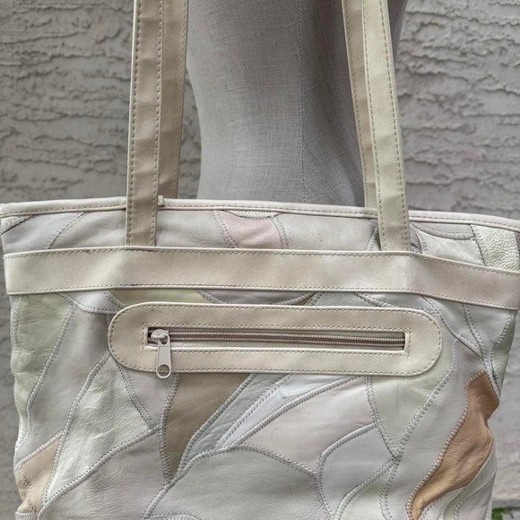 SCAR STITCH CREAM PURSE