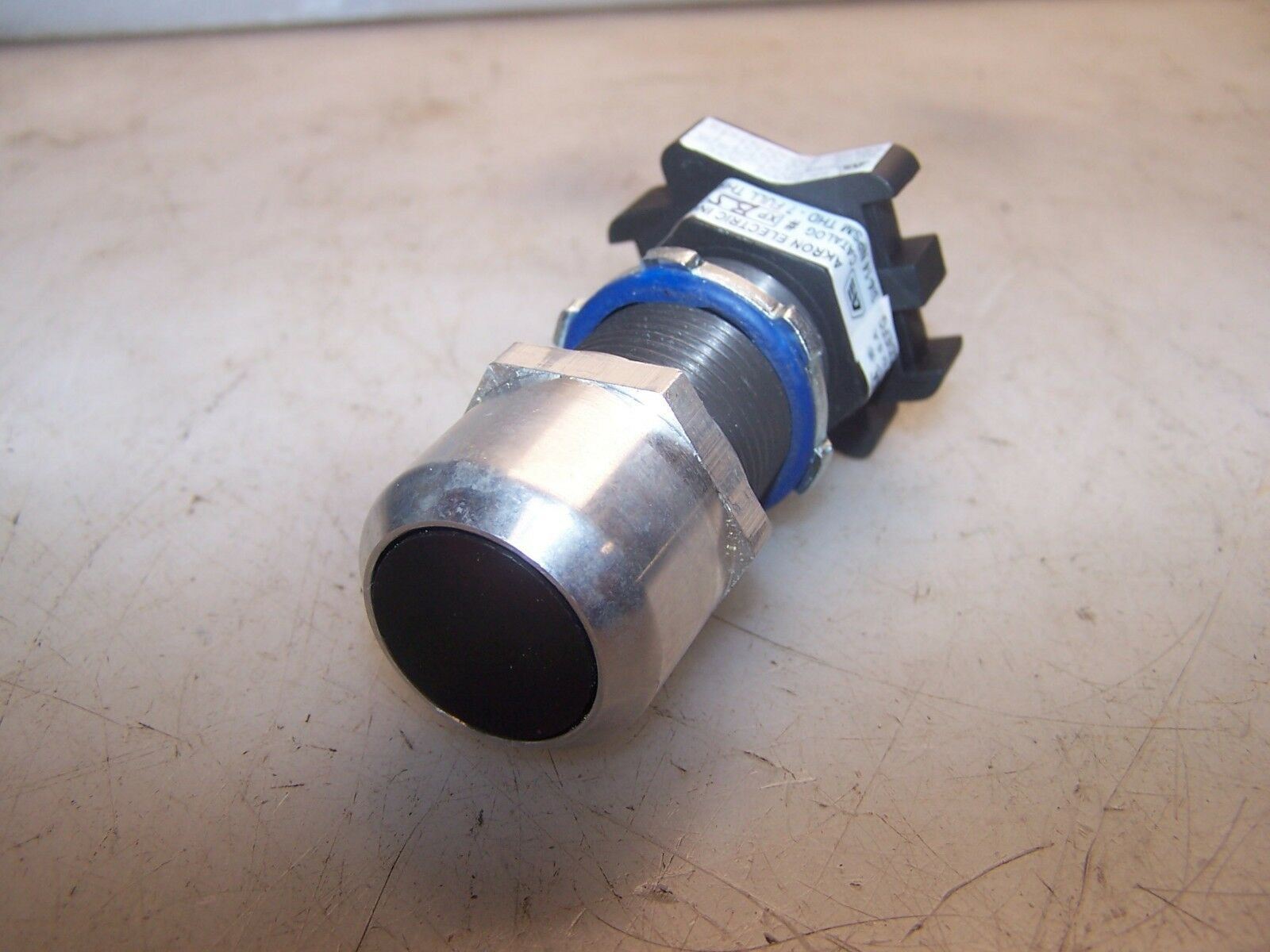 NEW AKRON HAZARDOUS LOCATION BLACK PUSHBUTTON SWITCH  XPBS-FBA
