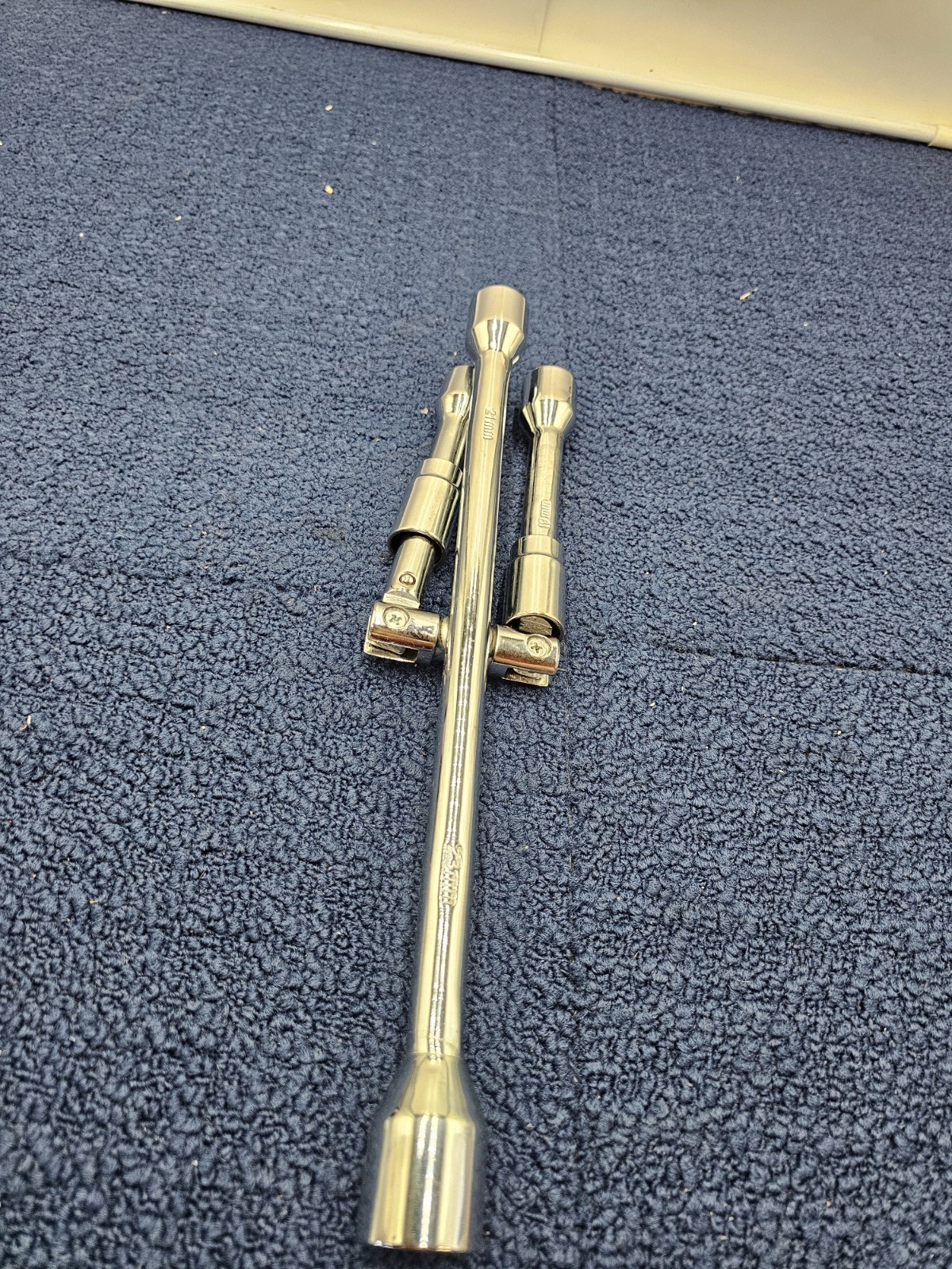 Foldable Cross Lug Wrench 17mm 19mm 21mm 23mm