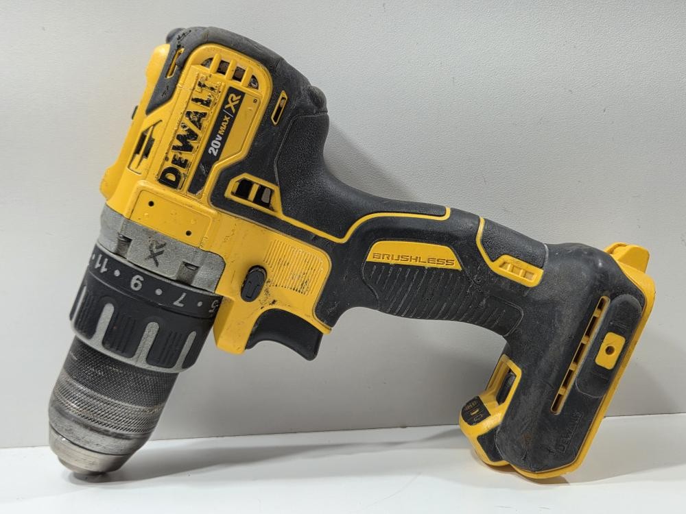 DEWALT CORDLESS DRILL DCD791 (P13019429)