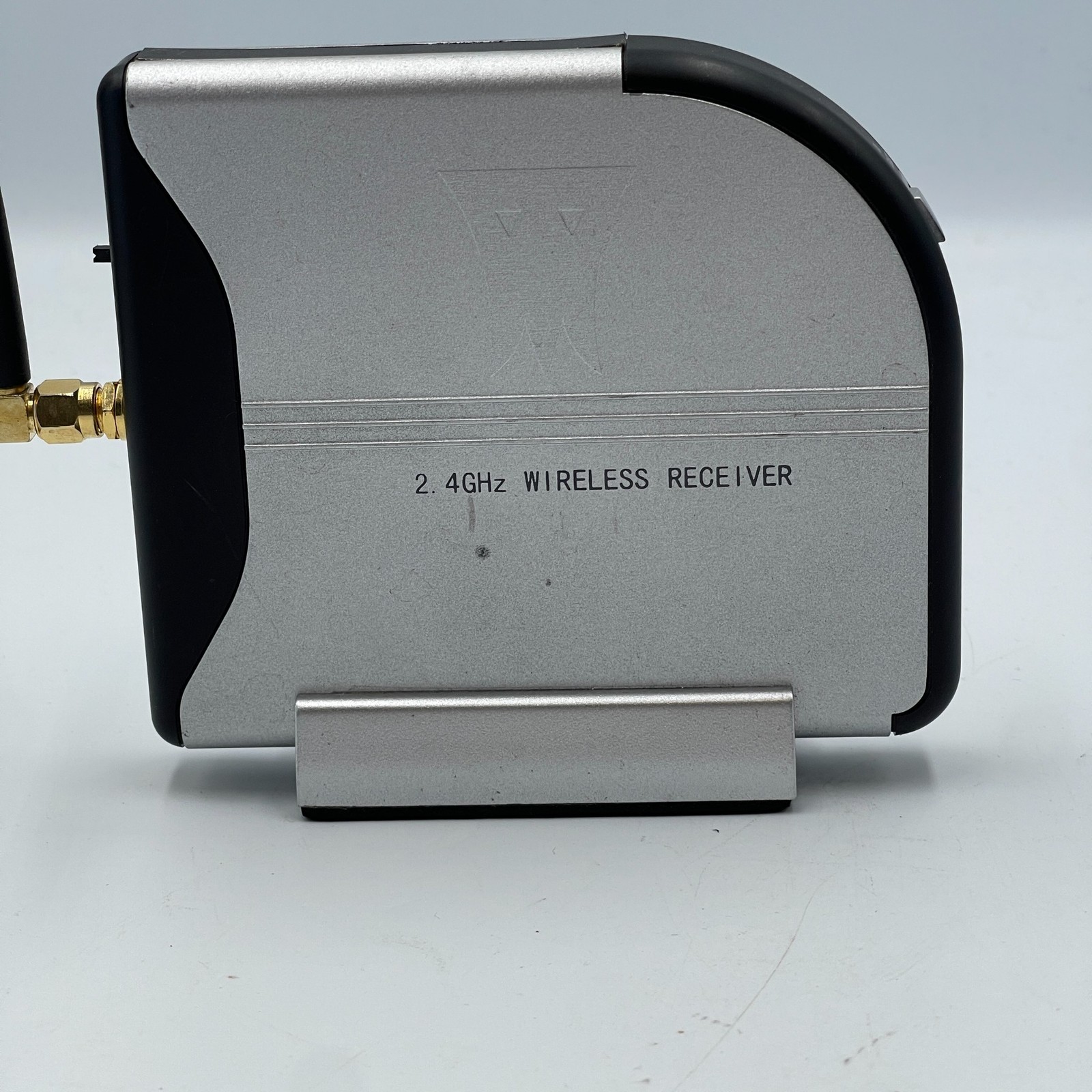Wisecomm Clover 4.0-Channel Receiver Silver Wireless 2.4 GHz for Security Camera