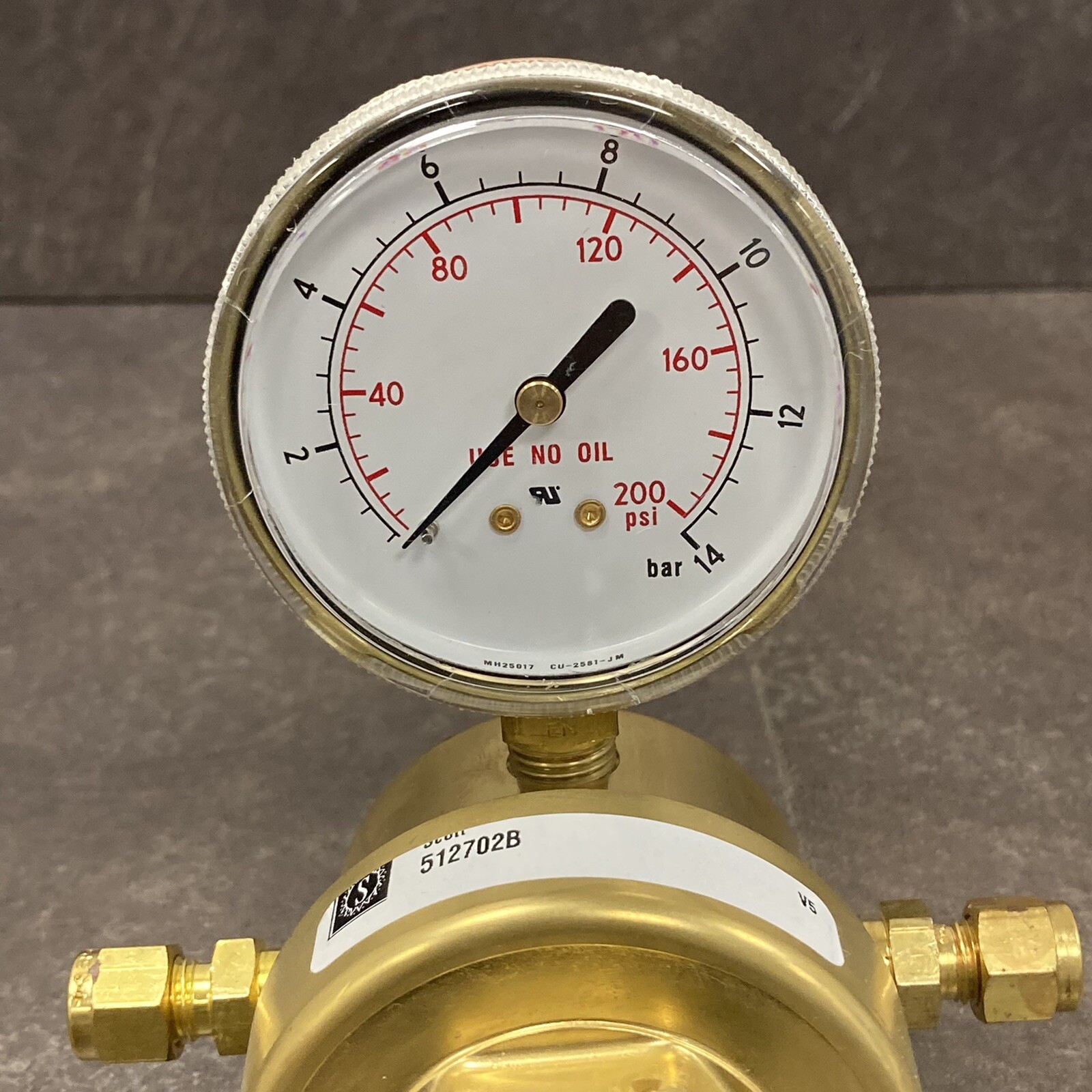 Air Liquide 8RM Pressure Regulator with Single Gauge