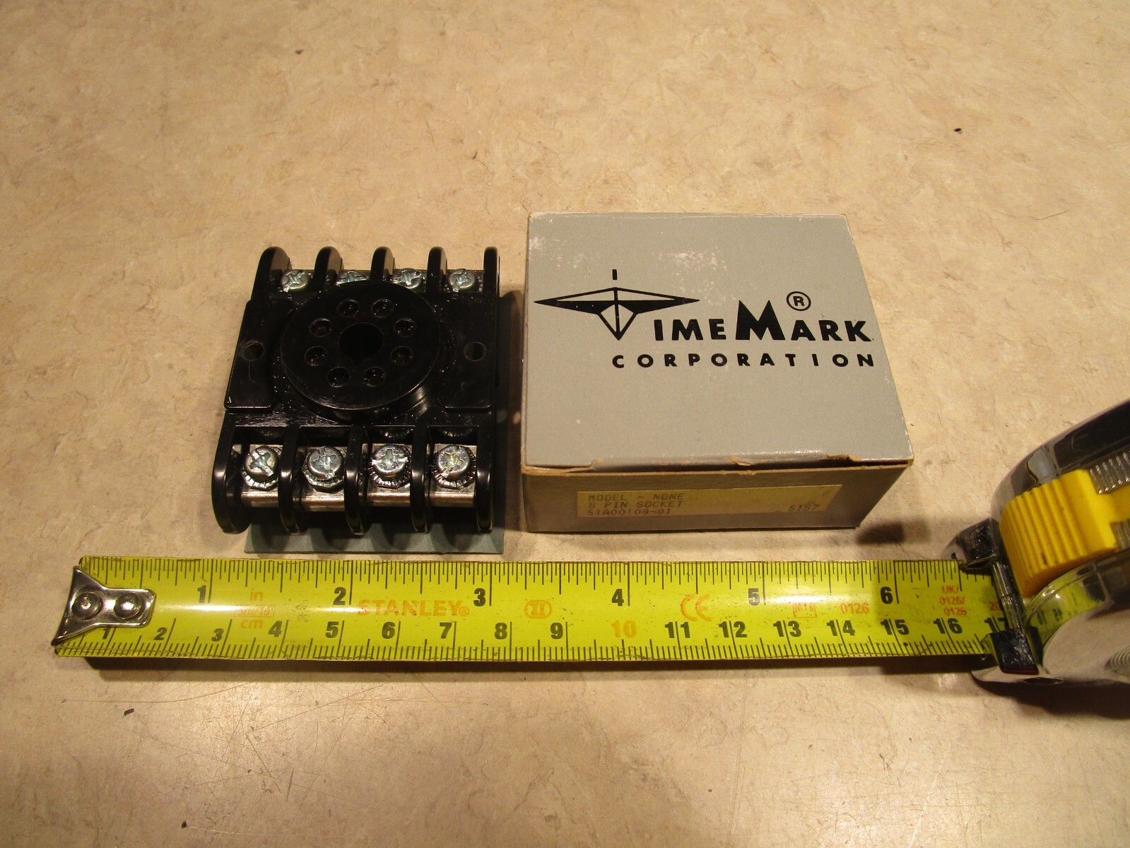 TIMEMARK CORPORATION 51A00108-01, 8 PIN SOCKET, T0093