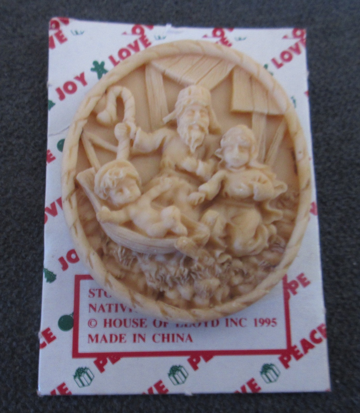 House of Lloyd Inc. 1995 Nativity Christmas Pin / Brooch - New open Package