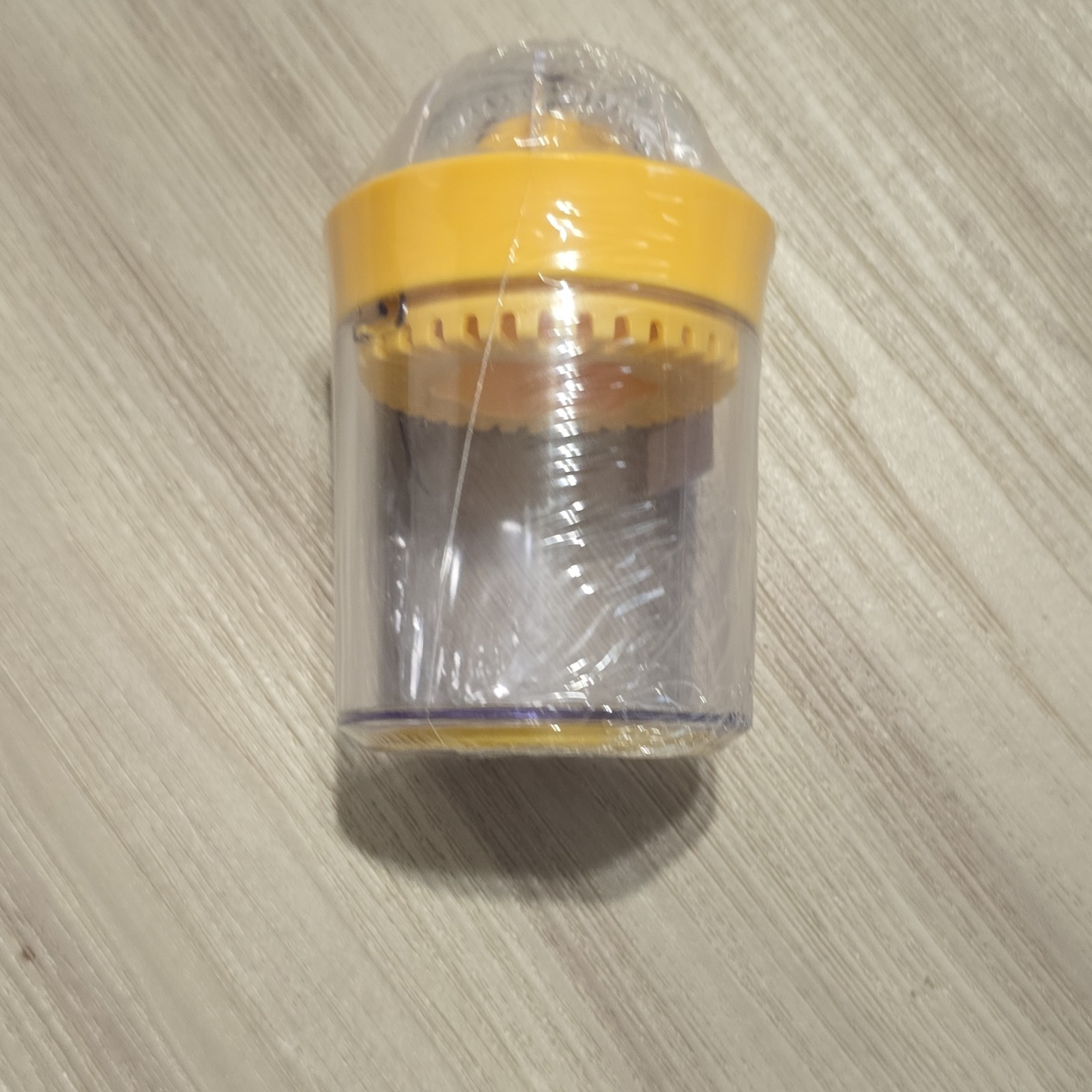 Nwt Mainstays  Small Juice Suicer Yellow 3" High