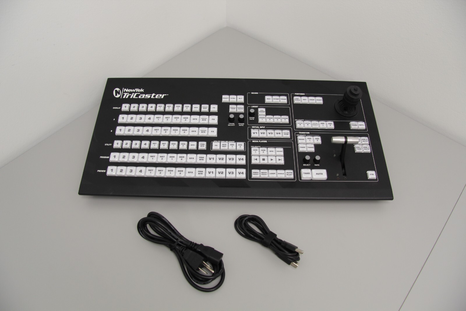 NewTek TCXD450 CS Controller with TCXD455 TriCaster Switcher & Pelican Roadcase