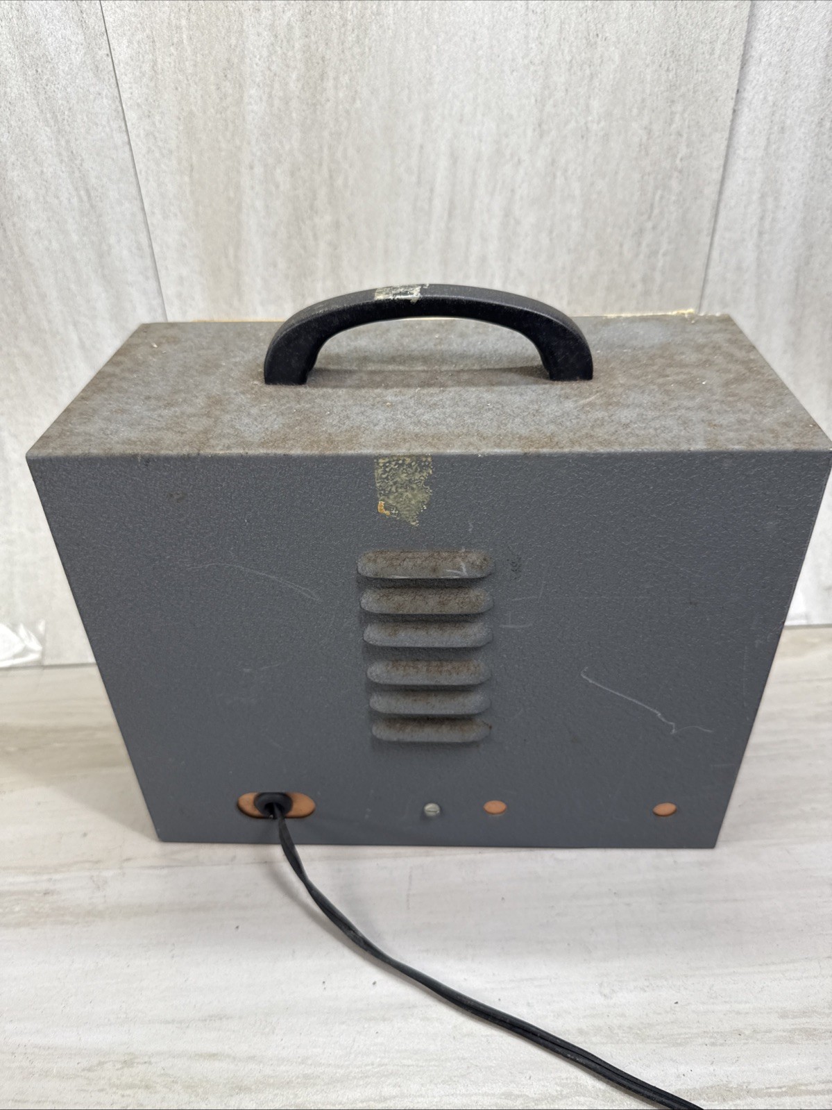 EICO MODEL 324 RF Signal Generator 150 kHz - 400 MHz Powers On!