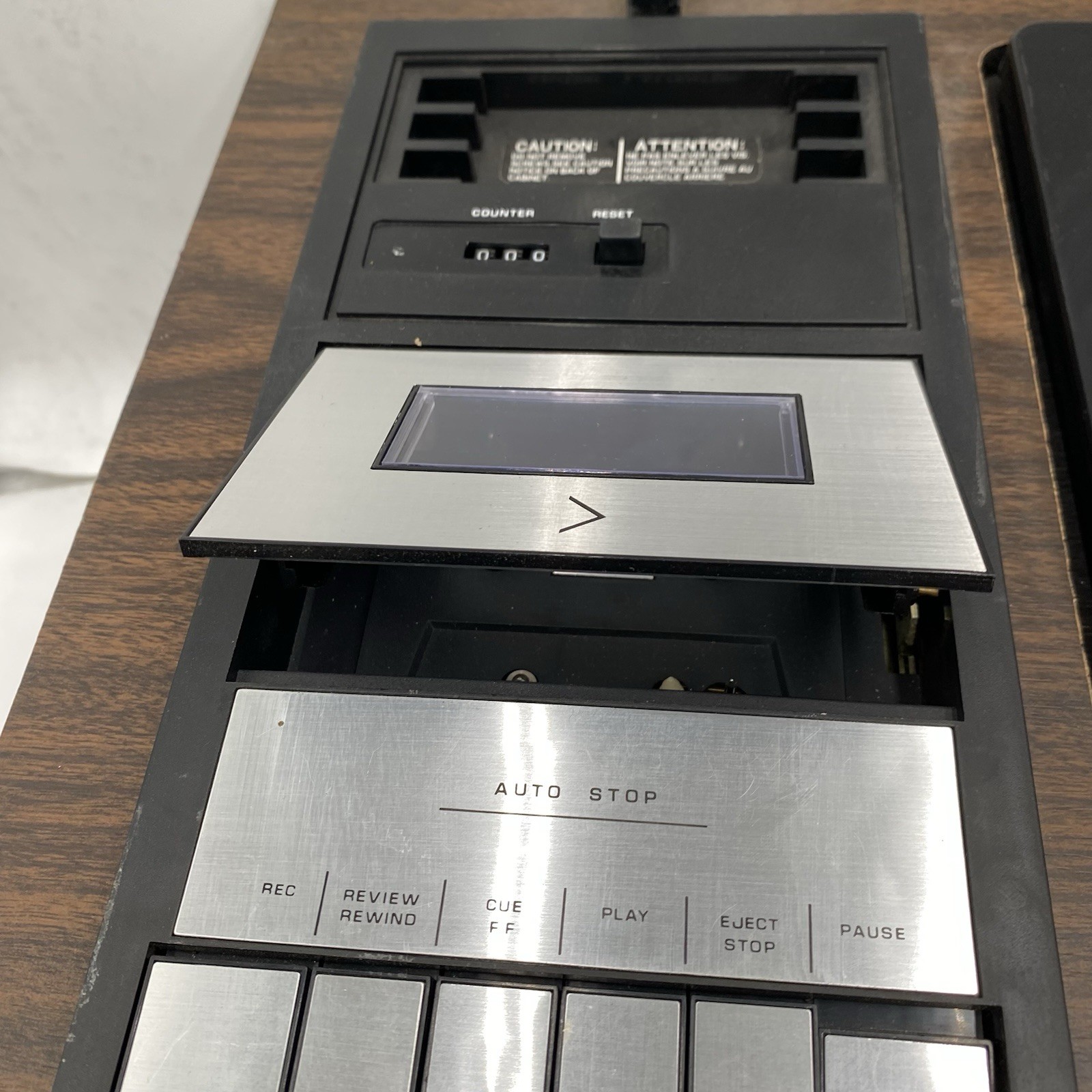 Zenith IS4040 Integrated Stereo System