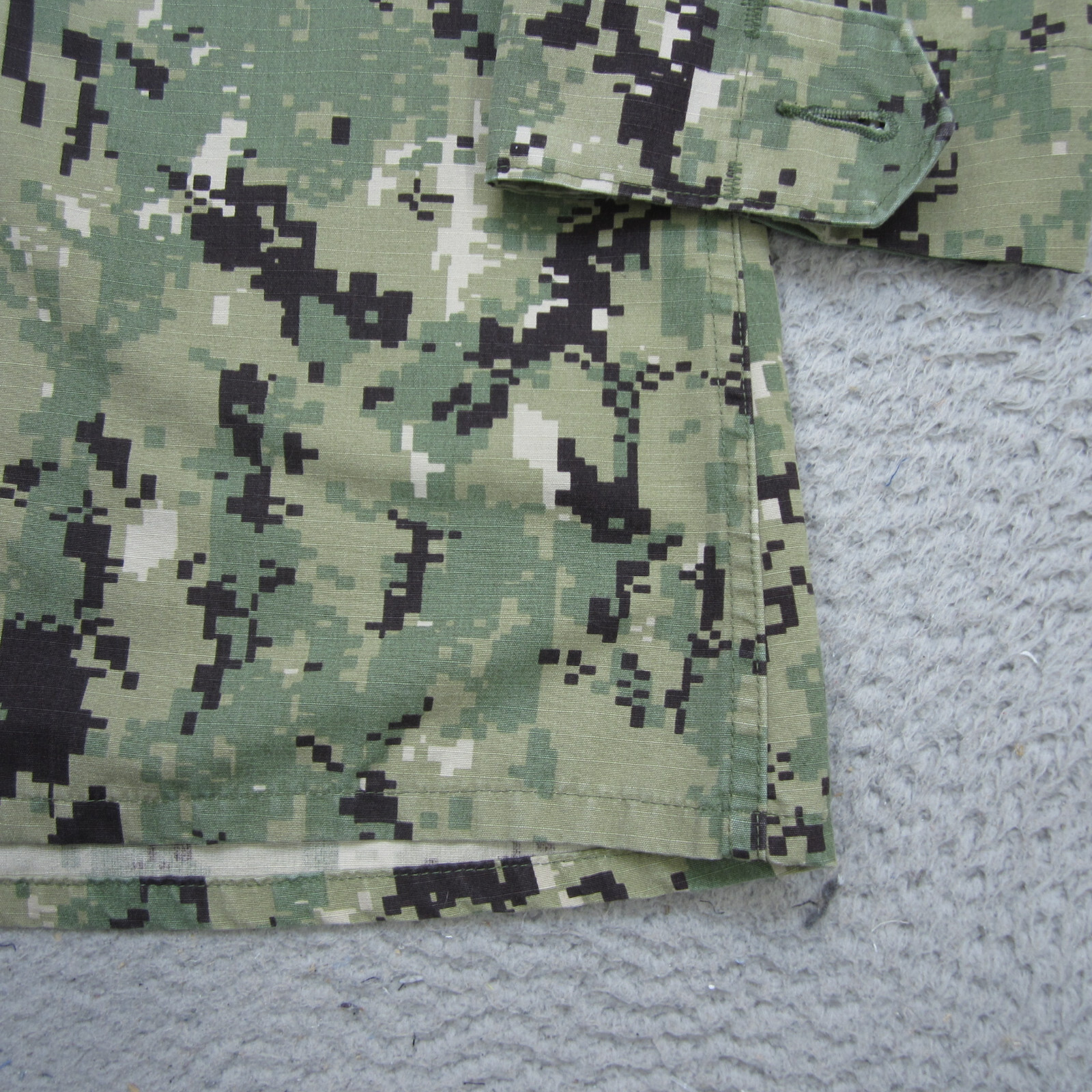 U.S Navy Blouse Small Long Working Uniform Type III NWU Seals Military Camo