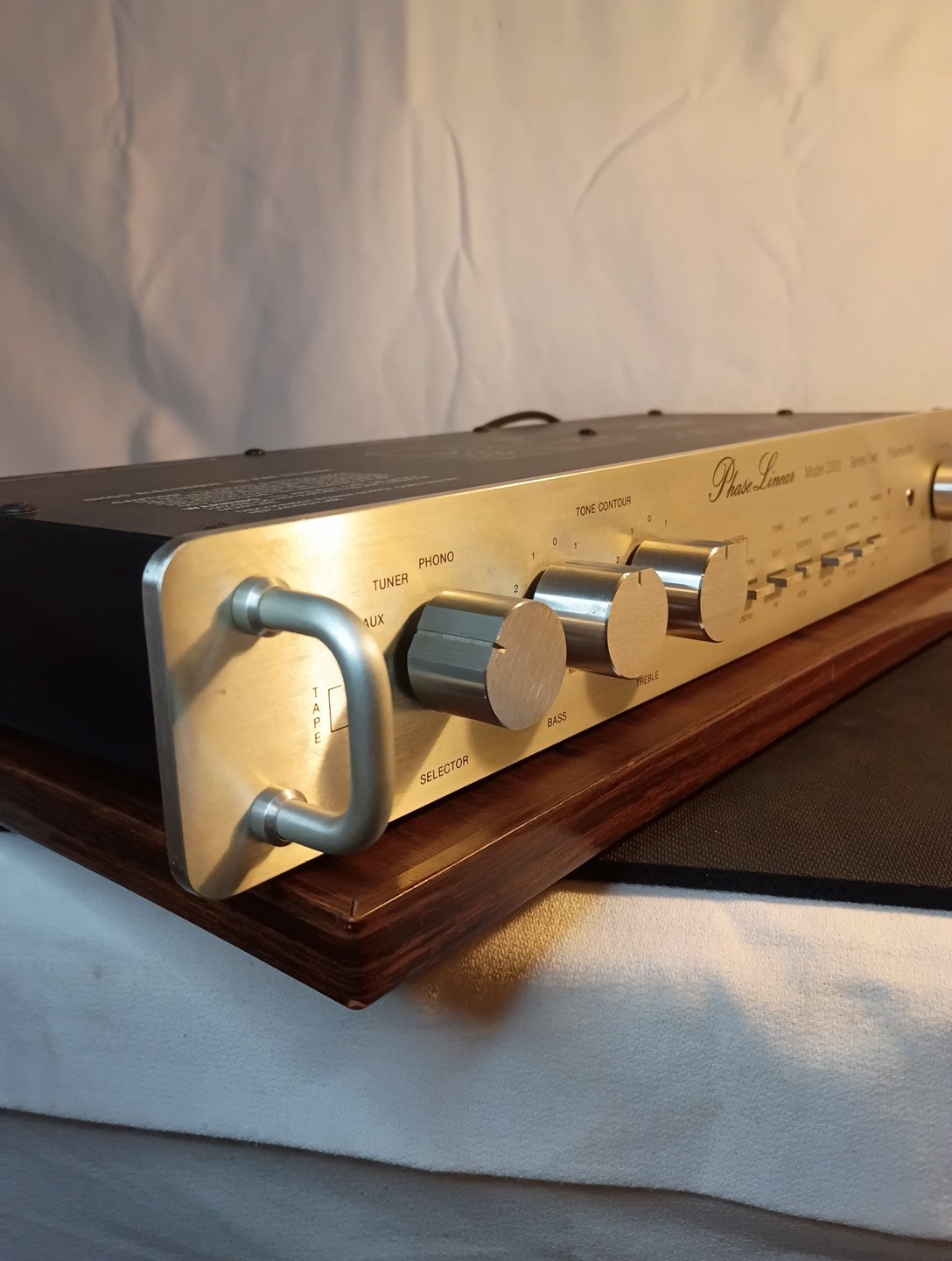 🔥PHASE LINEAR Model 3300 Series Two Preamplifier 80's w/Rack Handles Silverface