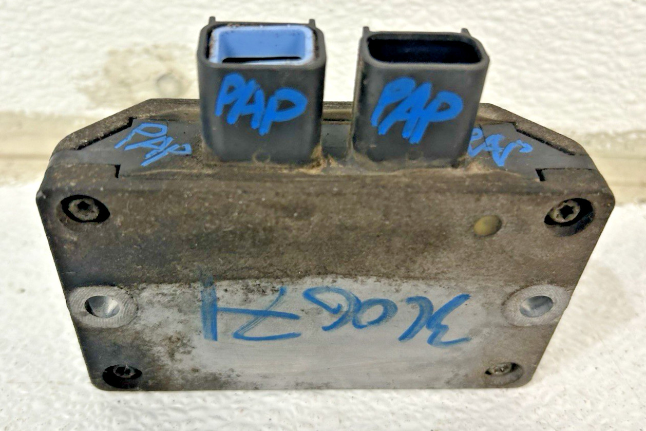 2009-2016 Acadia & Traverse AWD differential lock module computer OEM