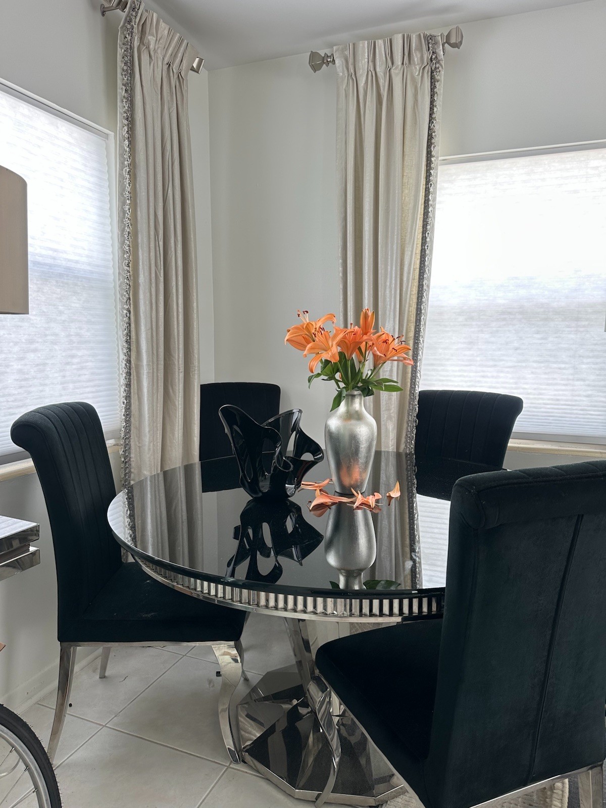 Dining Room Set Round Table Black Thick Glass Chrome Velvet 4 Chairs Dining Set