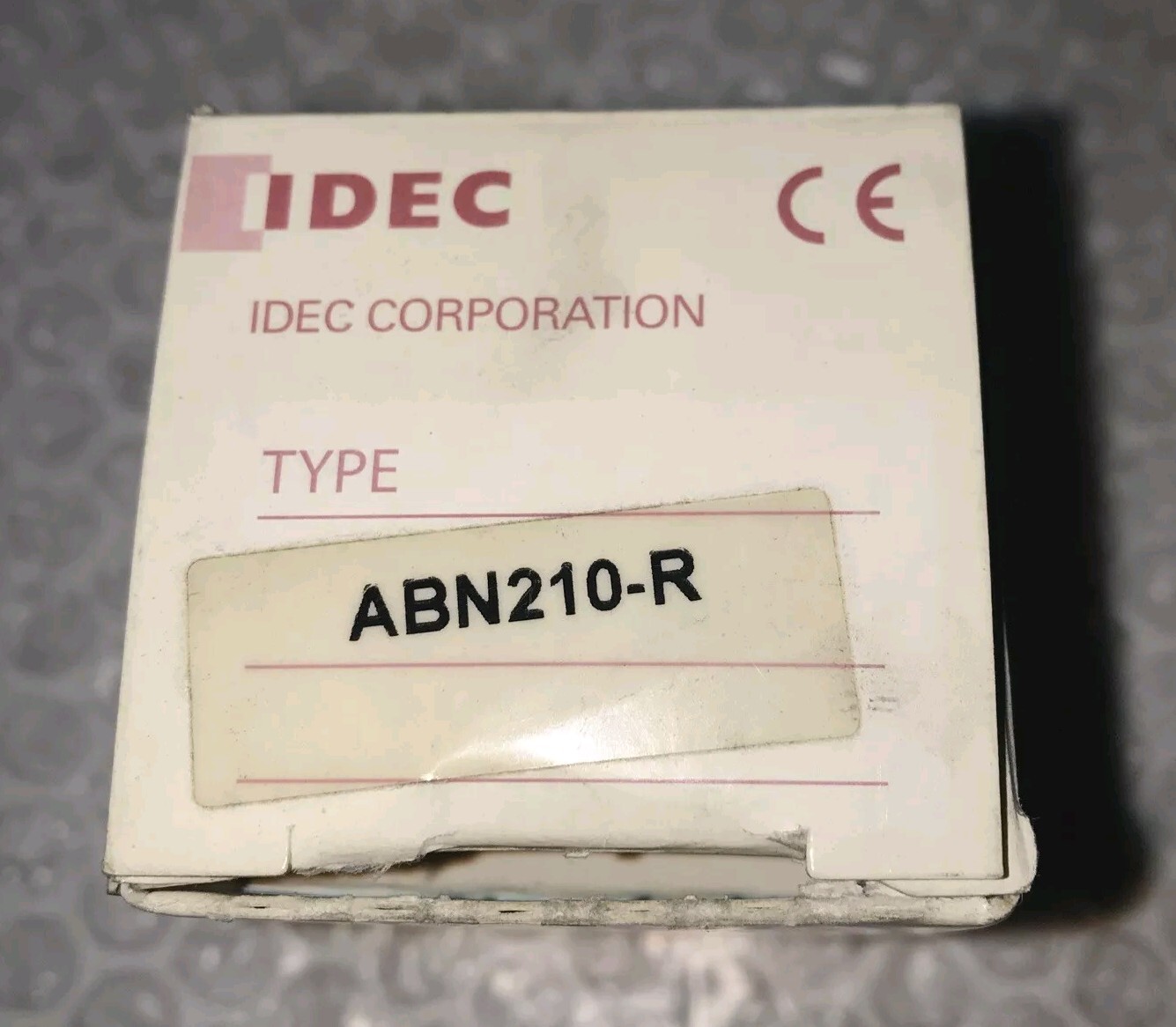 **NEW IDEC ABN210-R CONTROL UNIT PUSH BUTTON ROUND EXT. MOMEN#