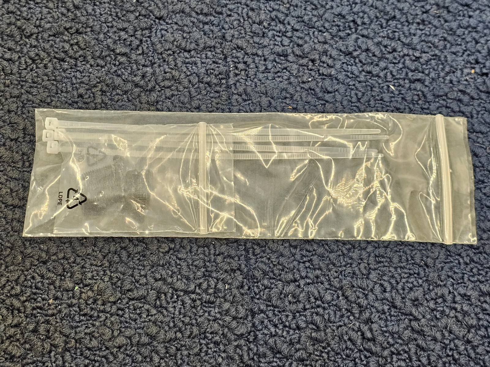 Intellinet IPP-19C624-1U 24-Port Cat6 Patch Panel, UTP Black