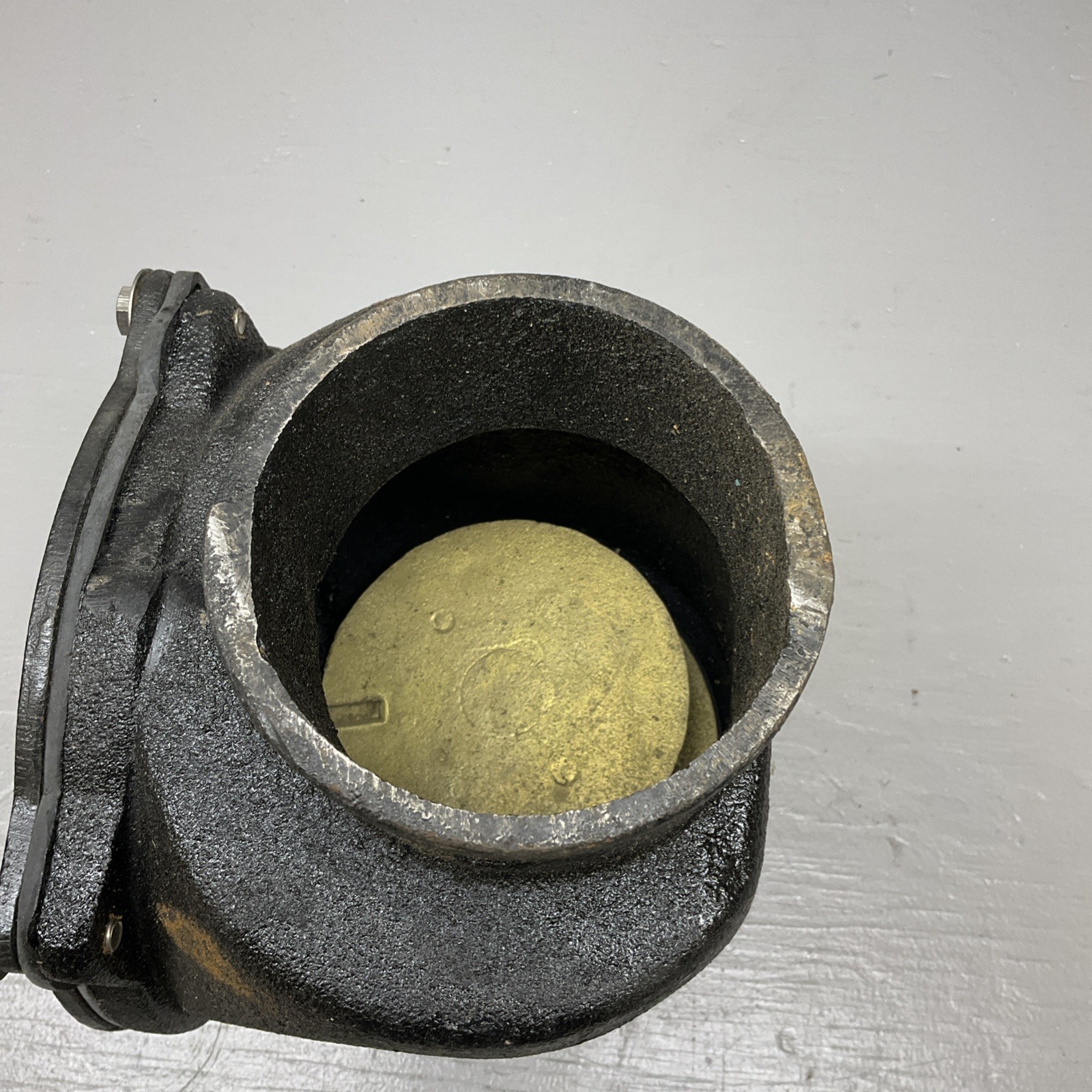 Jones Stephens No Hub Backwater Valve B01004 4" NH CI 2B5 Backflow