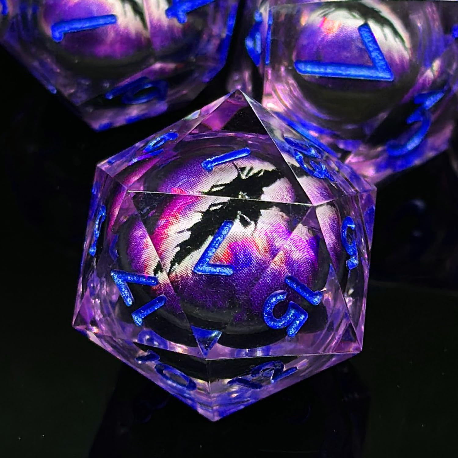 Resin Dragon Eye DND Dice Set D&D 7 Pcs Resin Sharp Edge Role Playing Dice with