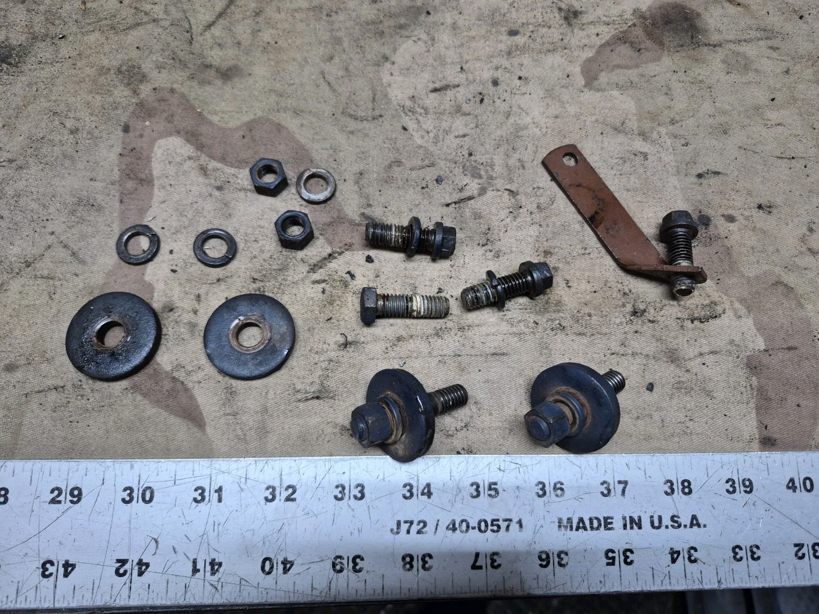 1964-1967 cadillac 429 Intake Manifold Covers And Bolts OEM Original Caddy