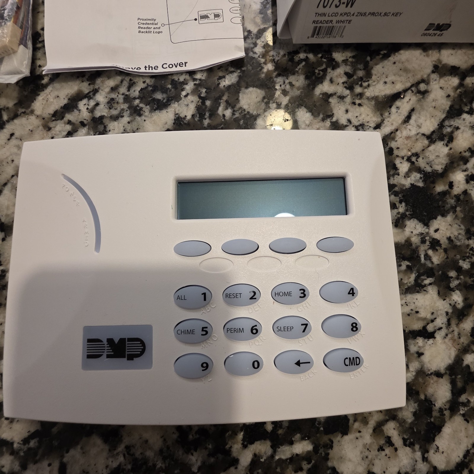 DMP 7073-W THIN LCD KPD,4ZNS,PROX,SC Key Reader, White