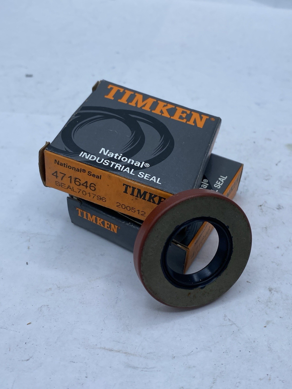 Lot Of 2 TIMKEN Automotive Bearings 471689 / 471689 New