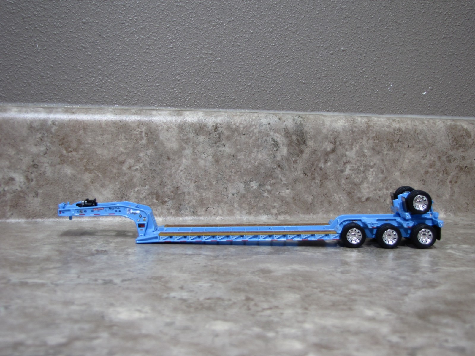 DCP 1/64 Baby Blue Fontaine Tri-Axle Detach Lowboy Flip Axle Trailer Toy