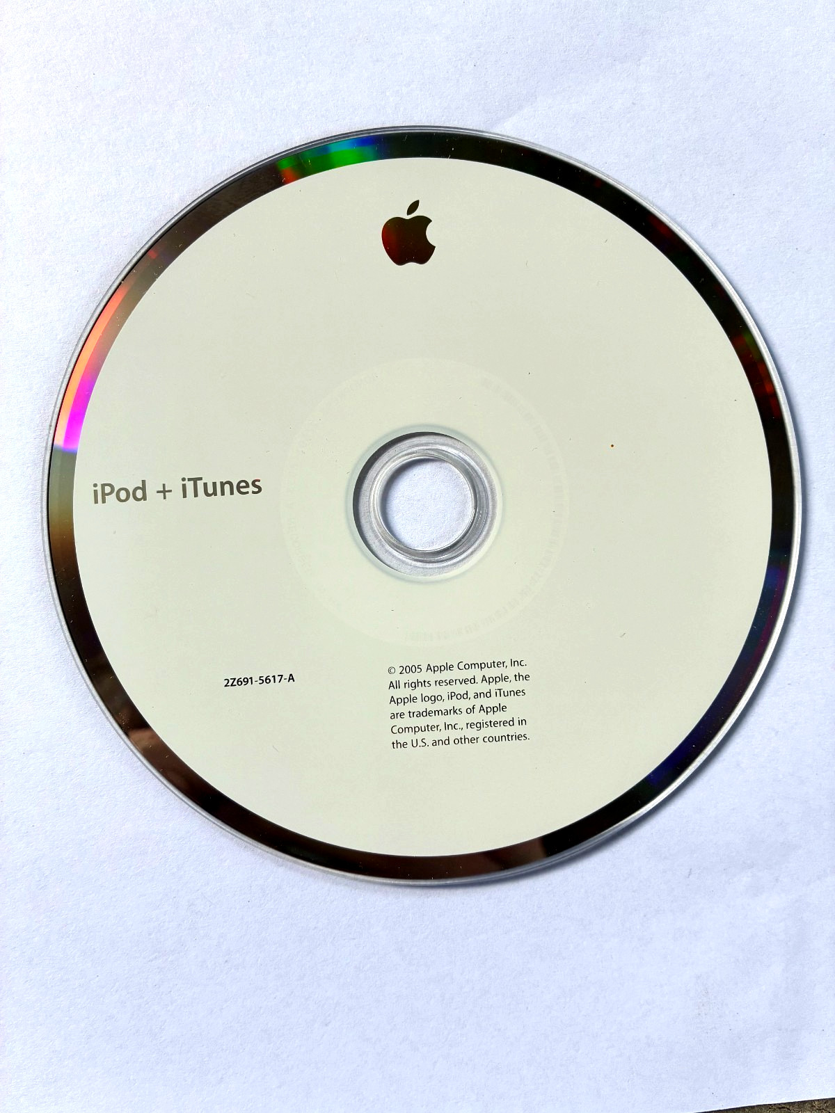 Apple iPod + iTunes Software Installation Disc CD-ROM 2005 ~ 2Z691-5617-A