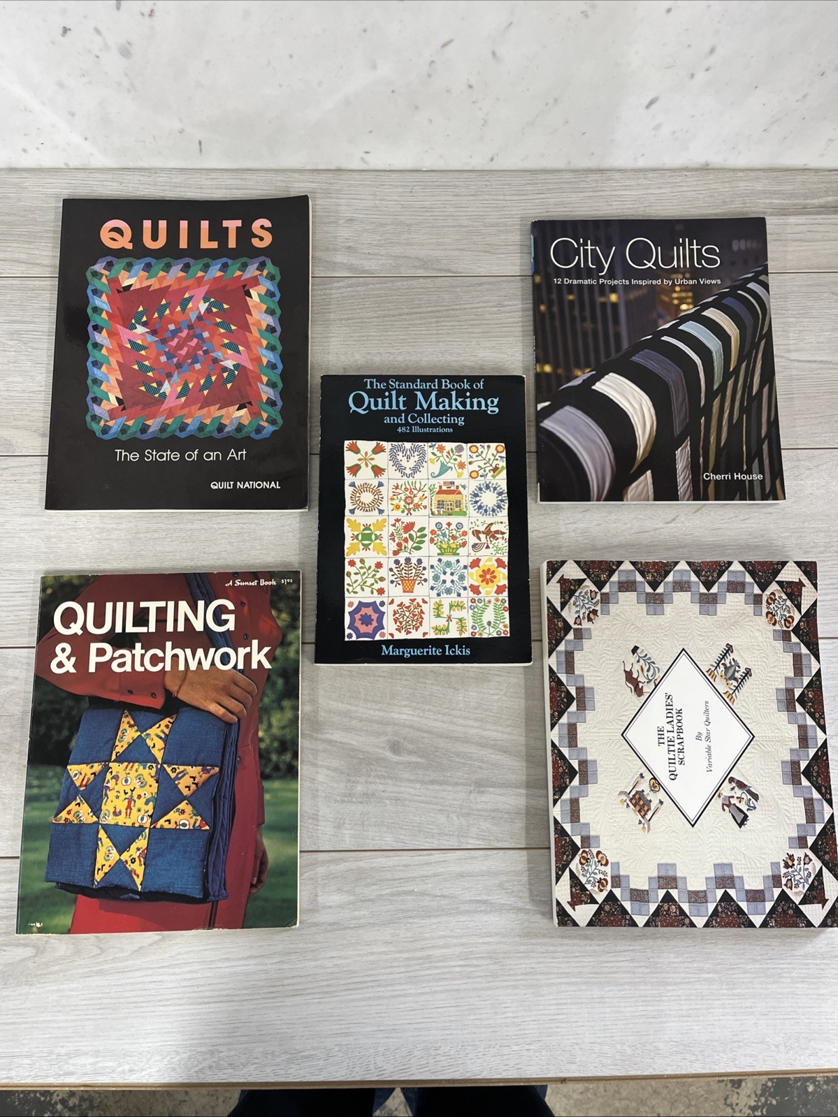 Lot Of 5, The Quilt Ladies,Scrapbook,City Quilts&More D4