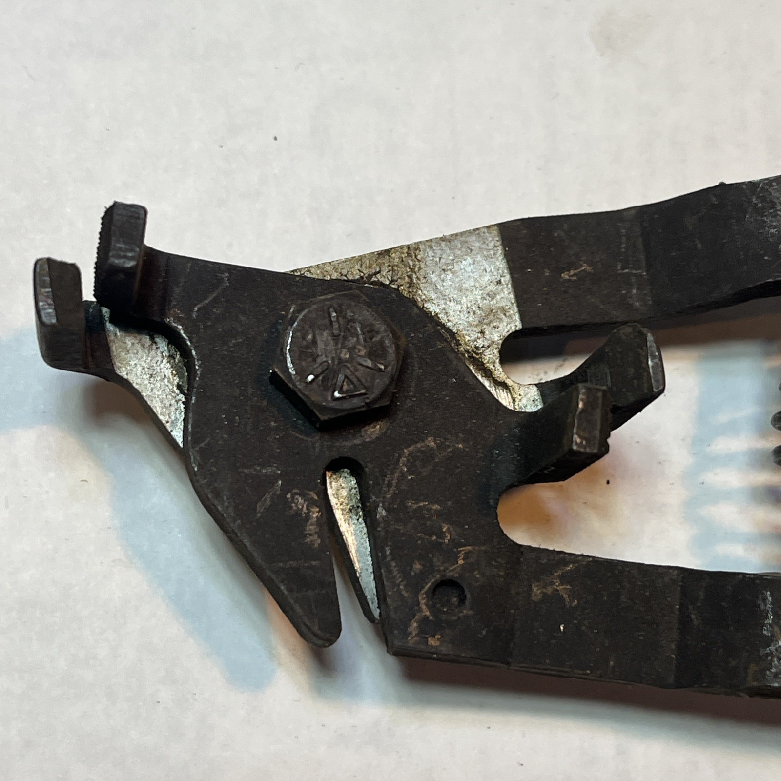 Signode Model DLT Stepping Tensioning Pliers, Used