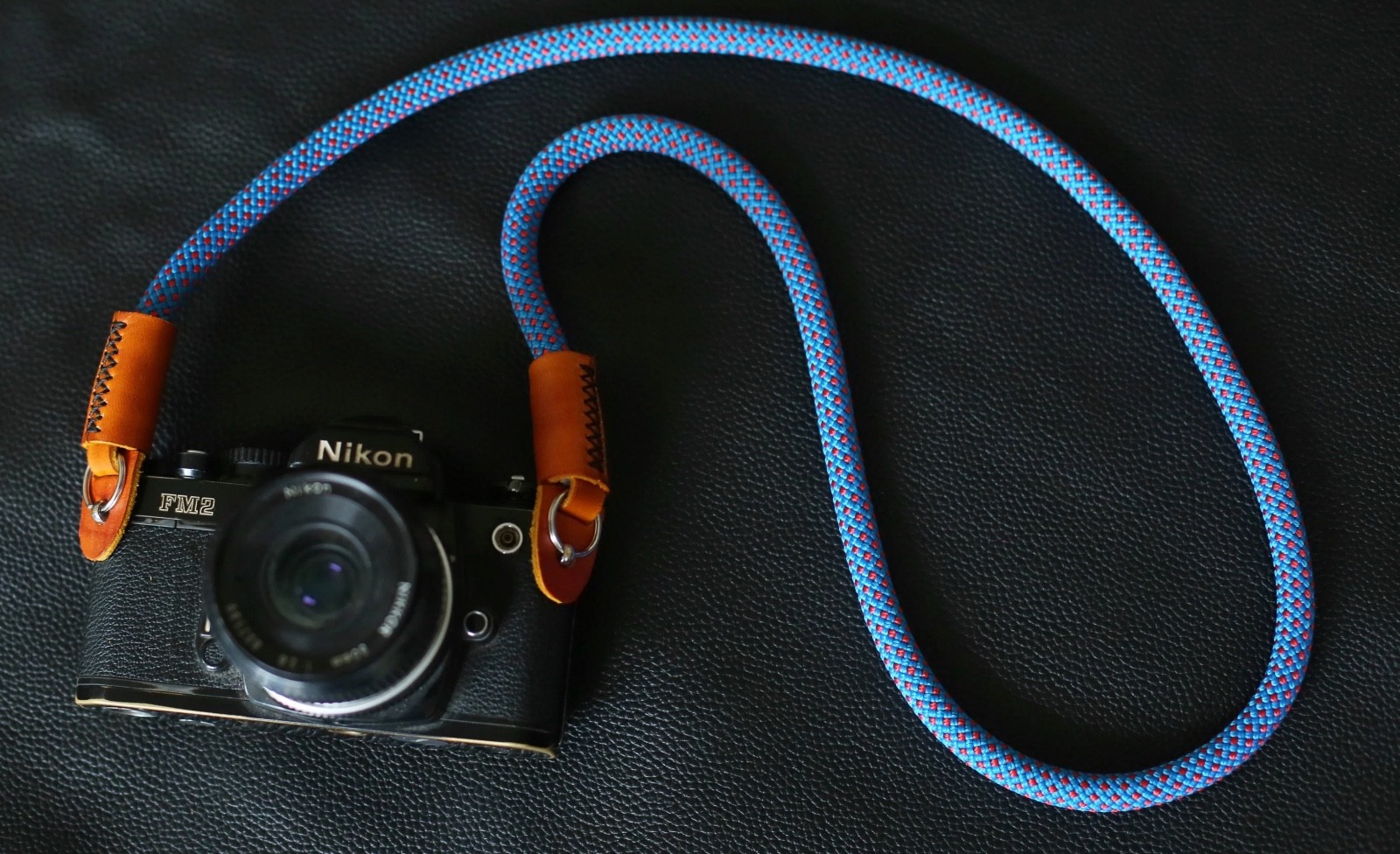 Blue-Red Braided Camera Strap — 10mm Climbing Rope × Veg-Tan Leather