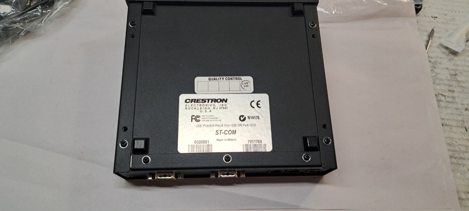 Crestron ST-COM 6500903 KIT WITH AC ADAPTER OPEN BOX NO MANUAL